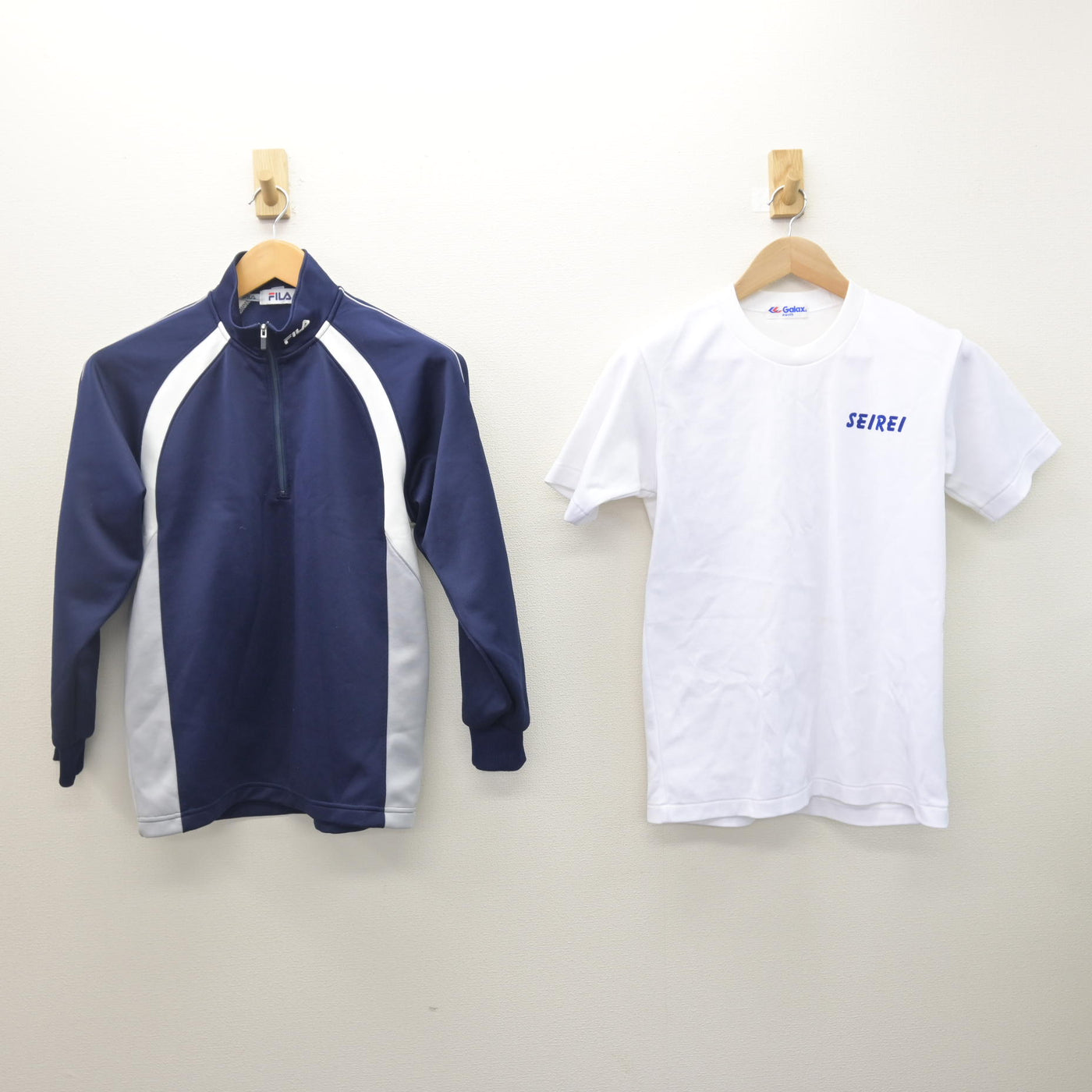 【中古】愛知県 聖霊中学校 女子制服 3点 (ジャージ 上・体操服 上・ジャージ 下) sf122113