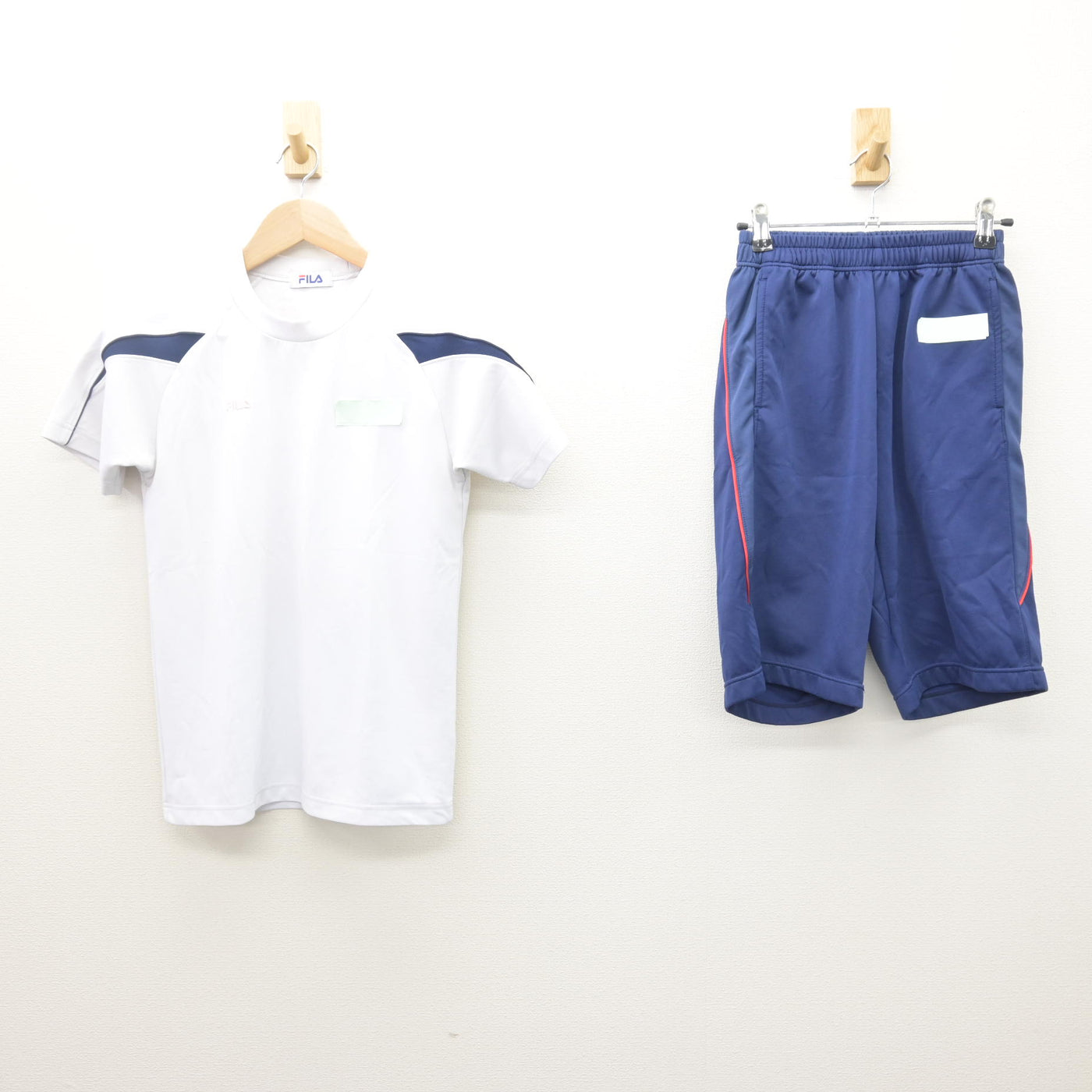 【中古】東京都 落合第二中学校 女子制服 2点 (体操服 上・体操服 下) sf122122