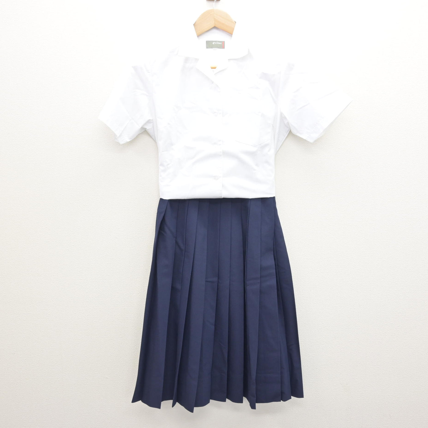 【中古】福岡県 柳南中学校 女子制服 3点 (シャツ・スカート) sf122125
