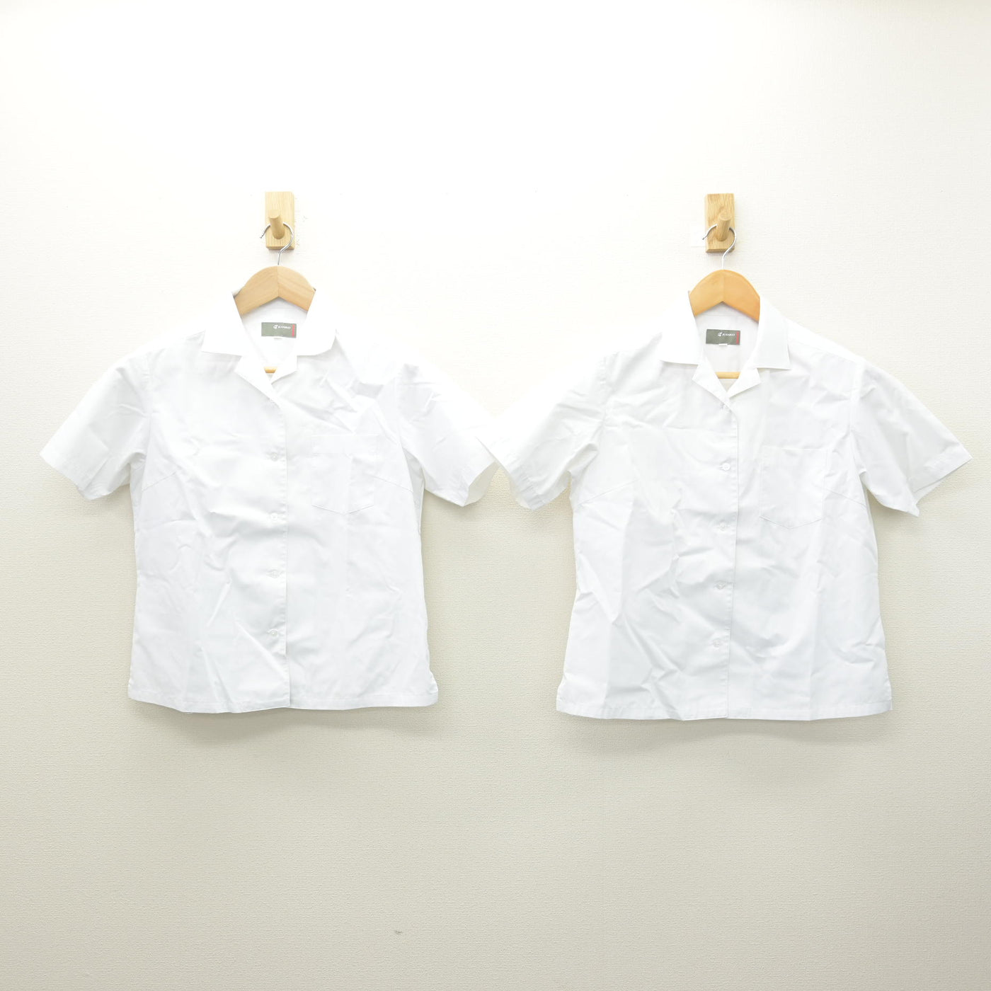 【中古】福岡県 柳南中学校 女子制服 3点 (シャツ・スカート) sf122125