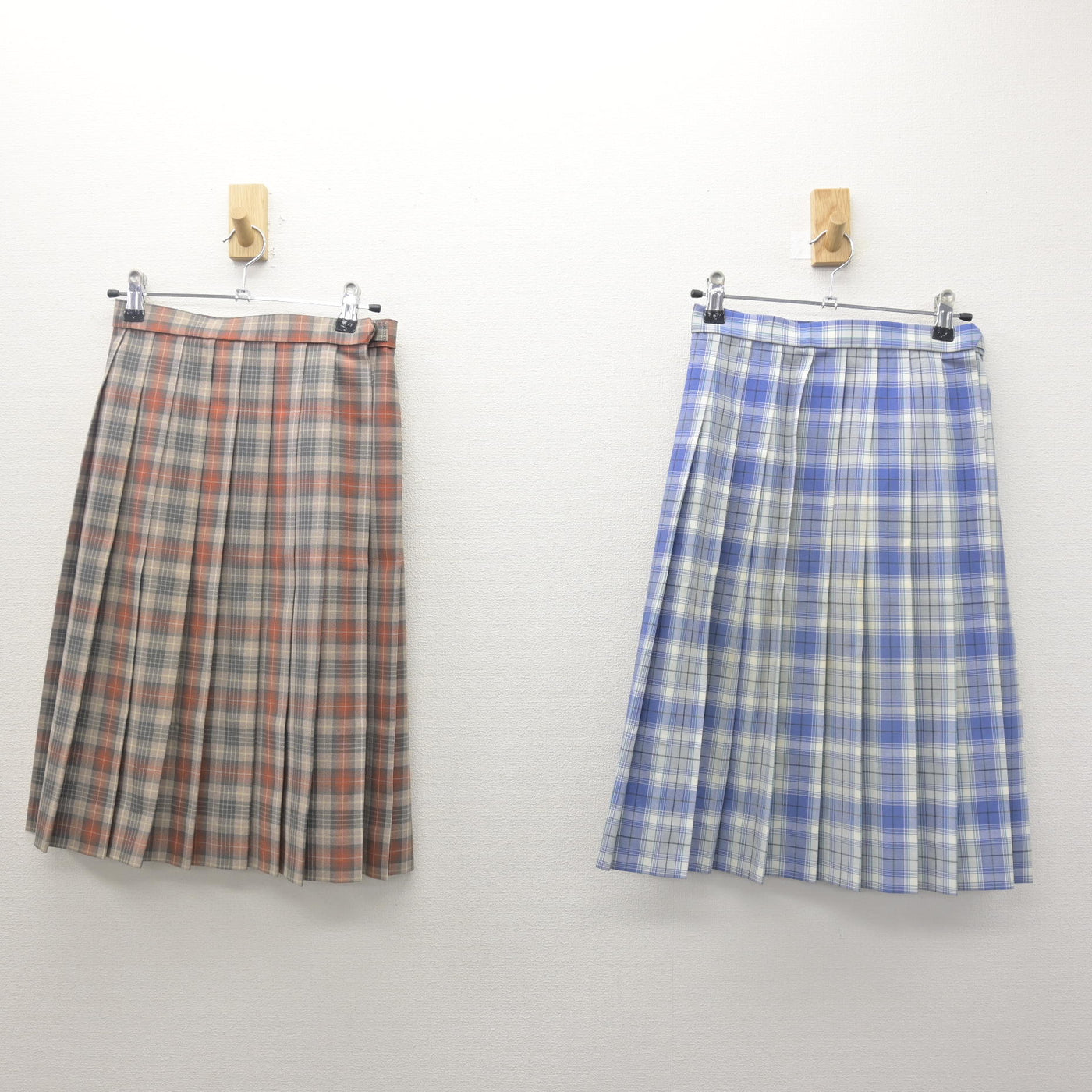 【中古】愛知県 名城大学附属高等学校 女子制服 3点 (スカート) sf122135