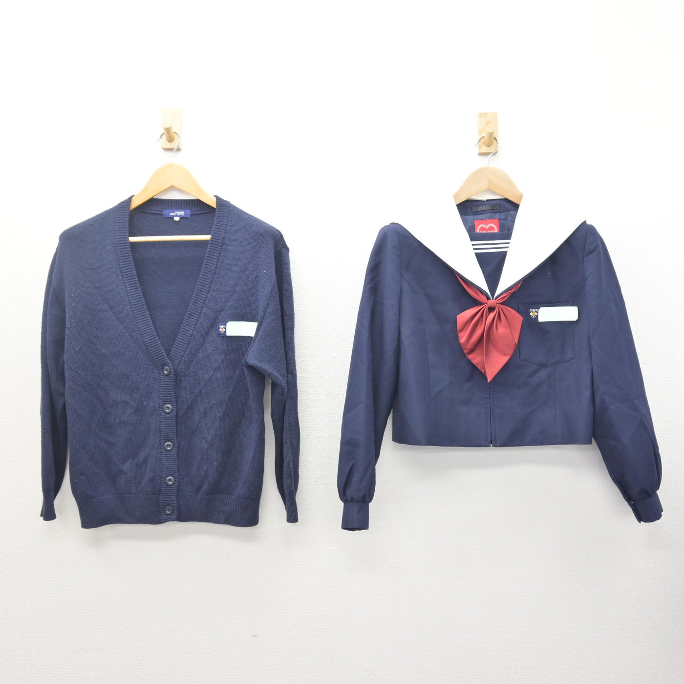 【中古】大分県 大東中学校 女子制服 4点 (セーラー服・ニット・スカート) sf122140