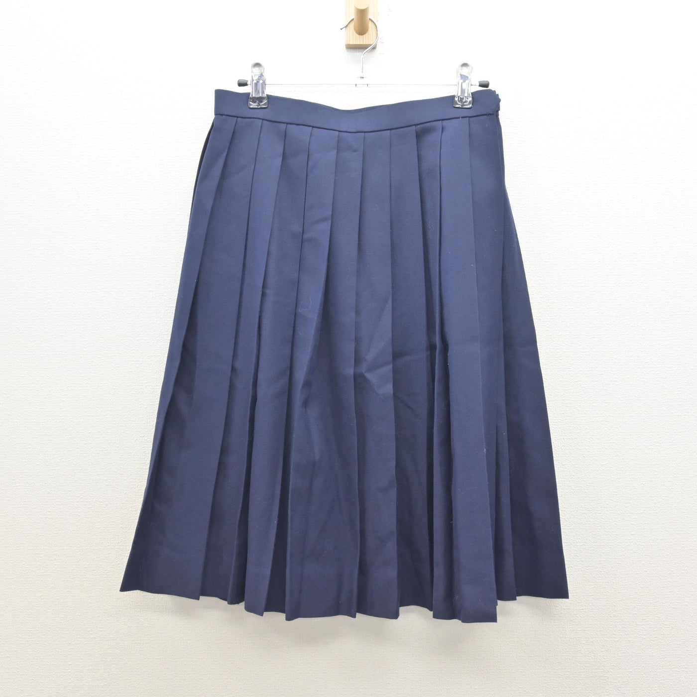 【中古】大分県 大東中学校 女子制服 4点 (セーラー服・ニット・スカート) sf122140
