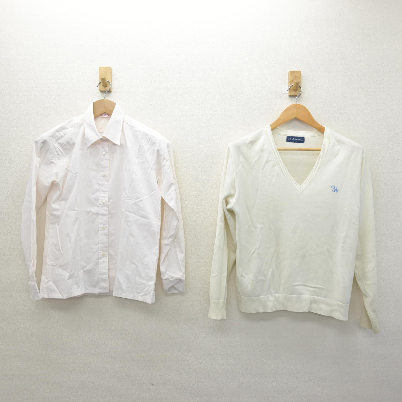 【中古】東京都 八雲学園中学校高等学校 女子制服 2点 (ニット・シャツ) sf122149