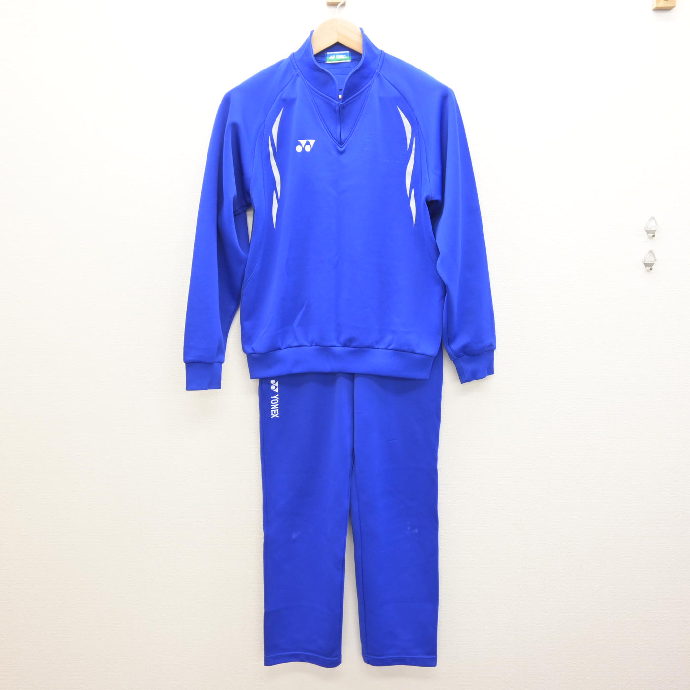 【中古】茨城県 笠間中学校 女子制服 2点 (ジャージ 上・ジャージ 下) sf122158