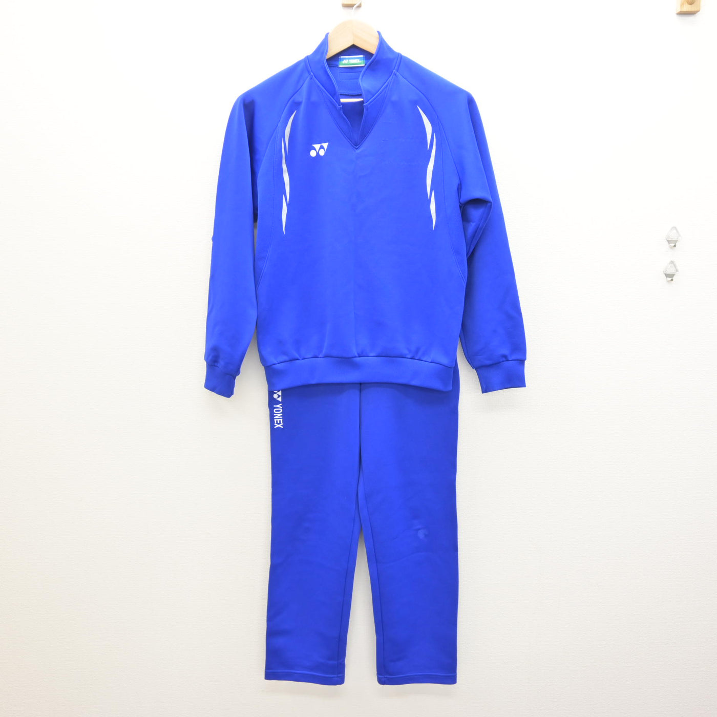 【中古】茨城県 笠間中学校 女子制服 2点 (ジャージ 上・ジャージ 下) sf122159