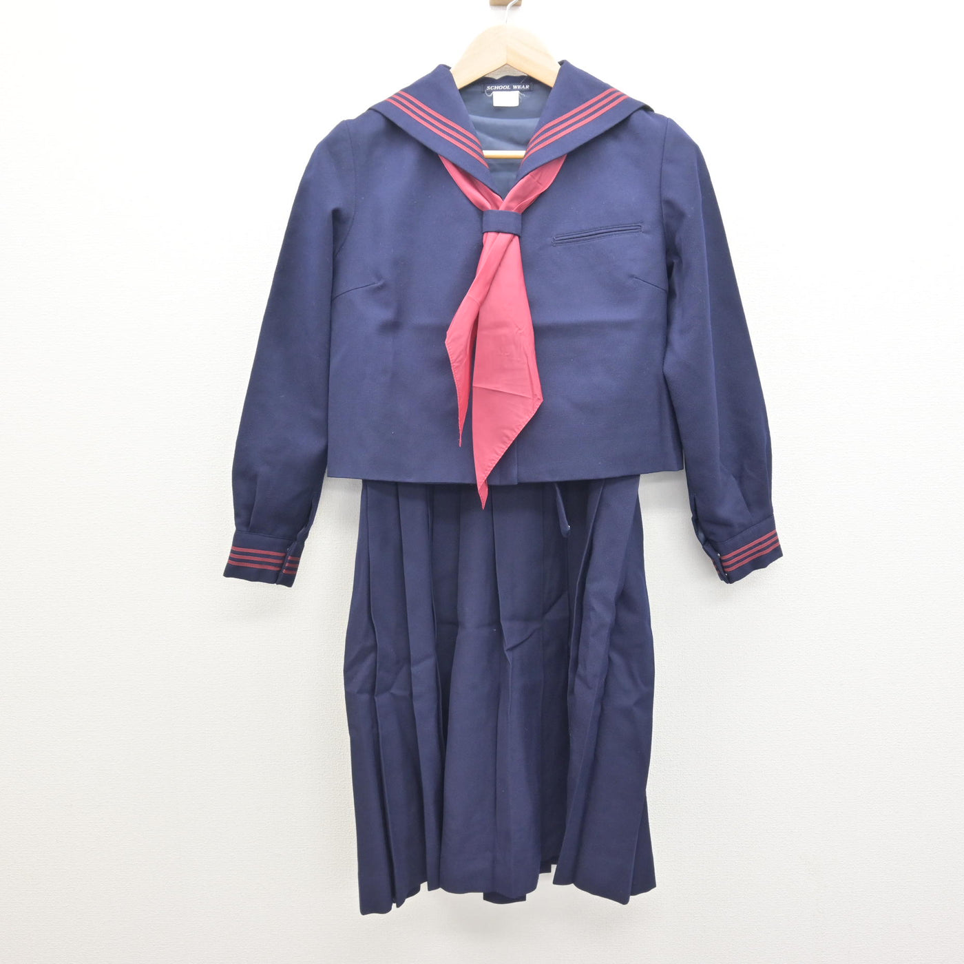 【中古】茨城県 笠間中学校 女子制服 3点 (セーラー服・ジャンパースカート) sf122160