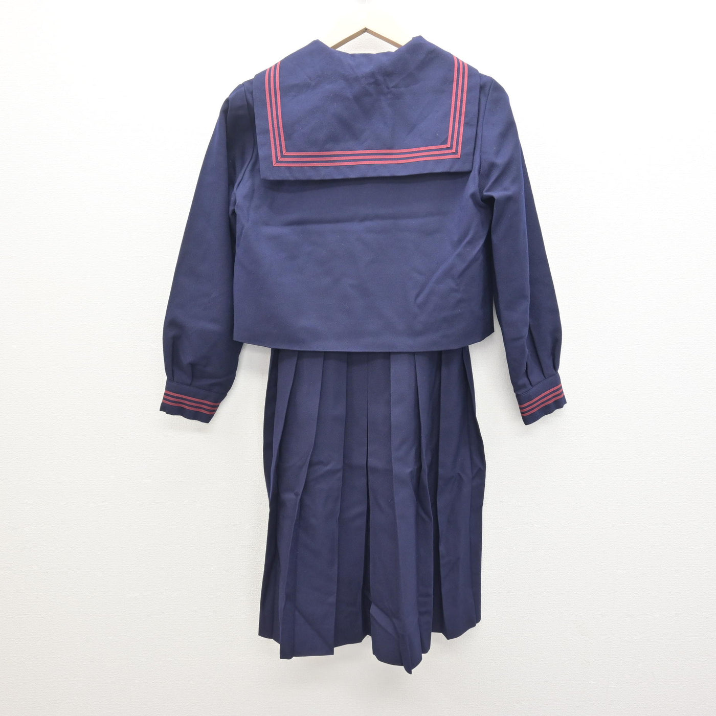 【中古】茨城県 笠間中学校 女子制服 3点 (セーラー服・ジャンパースカート) sf122160