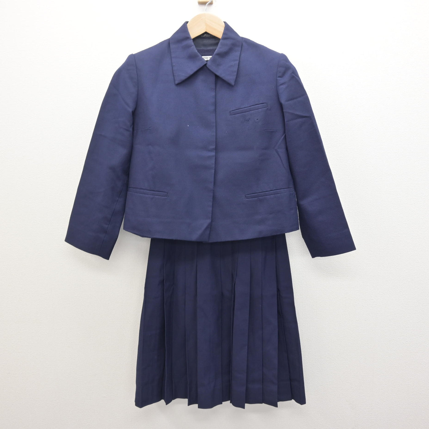 【中古】岩手県 盛岡市立高等学校 女子制服 3点 (ブレザー・ニット・スカート) sf122171