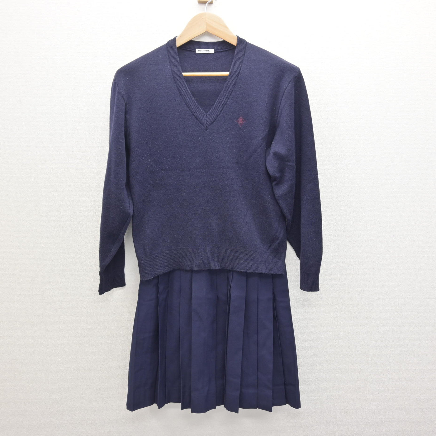 【中古】岩手県 盛岡市立高等学校 女子制服 3点 (ブレザー・ニット・スカート) sf122171