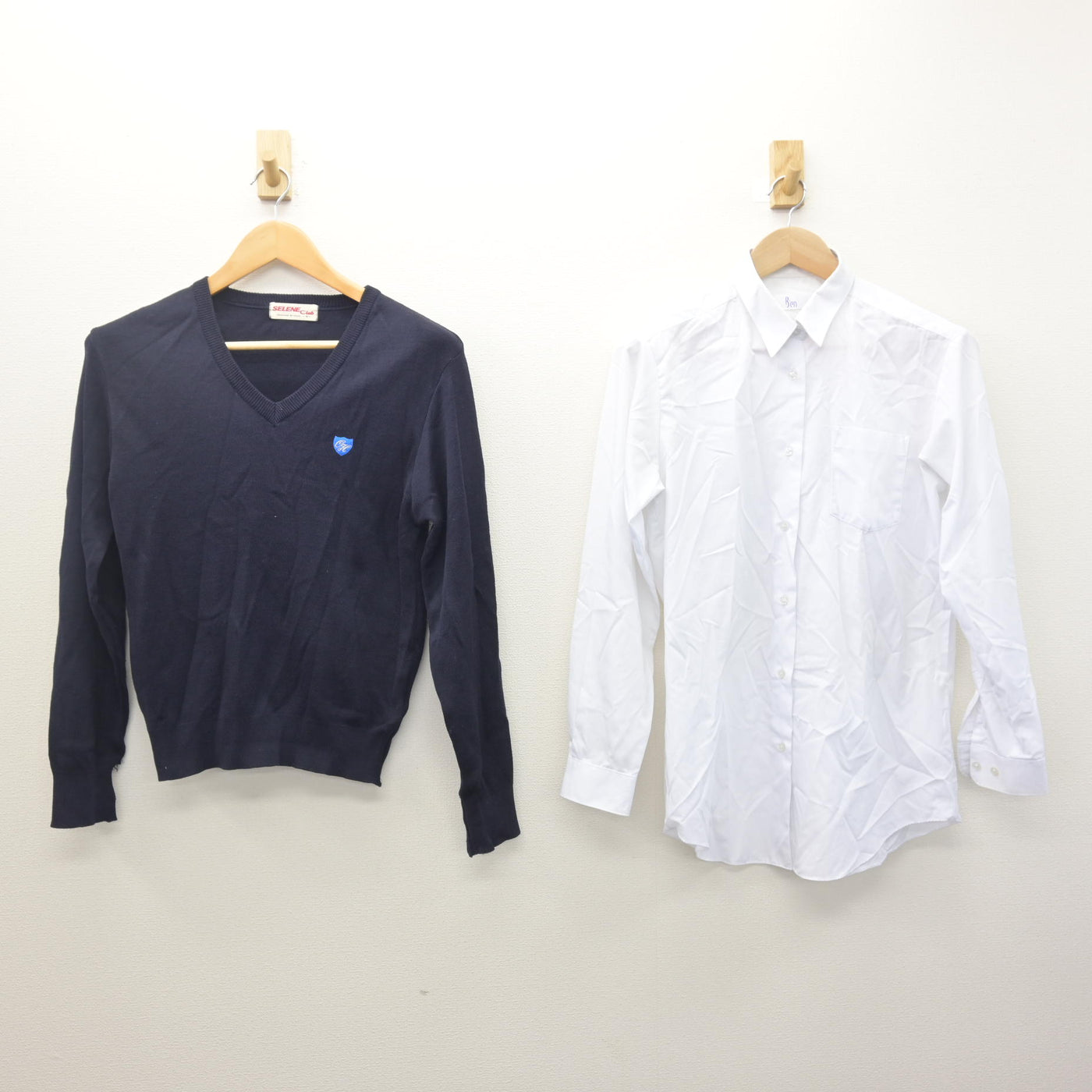 【中古】埼玉県 大宮東高等学校 女子制服 2点 (ニット・シャツ) sf122180