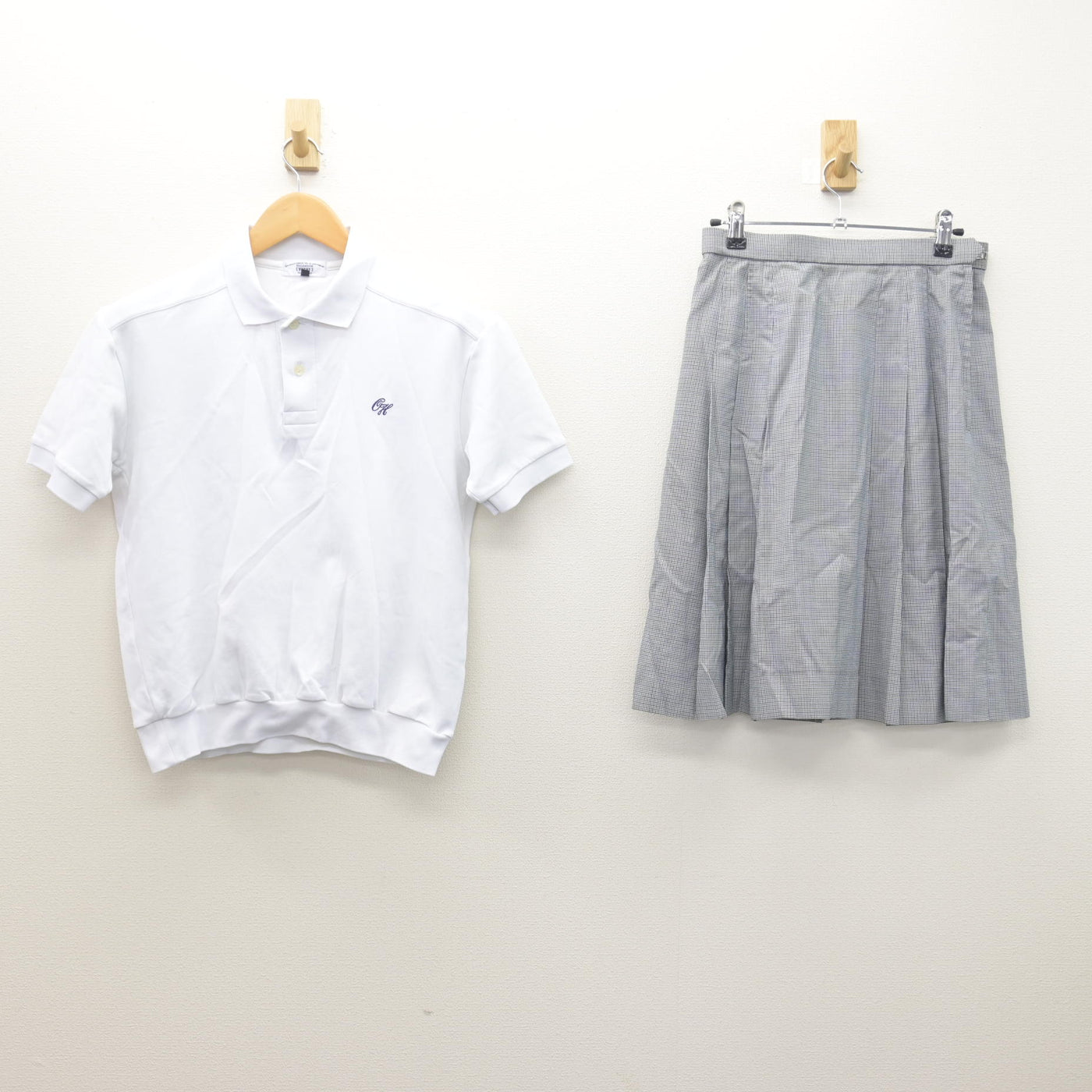 【中古】埼玉県 大宮東高等学校 女子制服 3点 (シャツ・スカート) sf122182