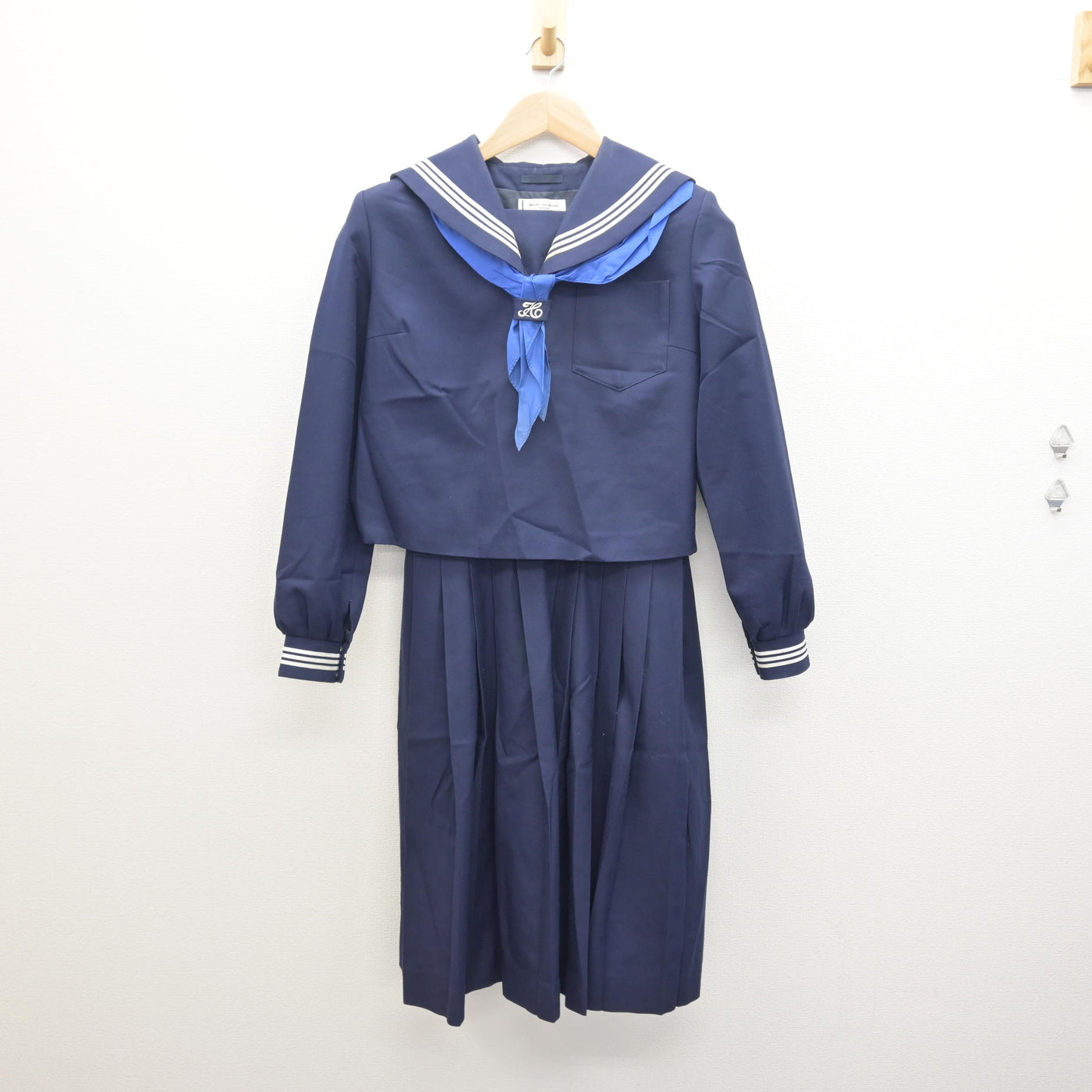 【中古】茨城県 金砂郷中学校 女子制服 3点 (セーラー服・スカート) sf122449