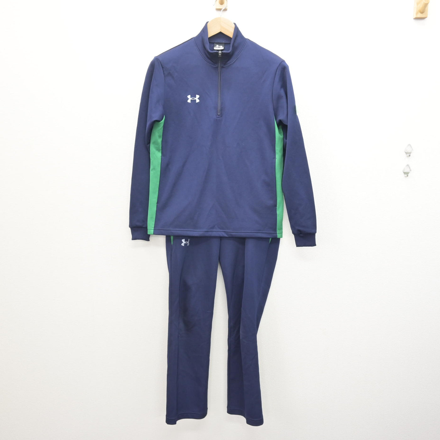 中古】神奈川県 三浦学苑高等学校 女子制服 2点 (ジャージ 上