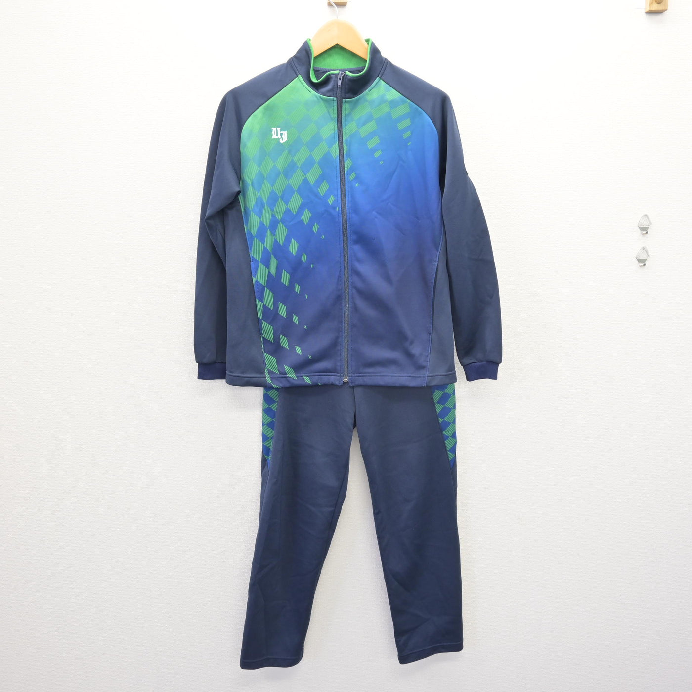 中古】埼玉県 浦和実業学園高等学校 女子制服 2点 (ジャージ 上 