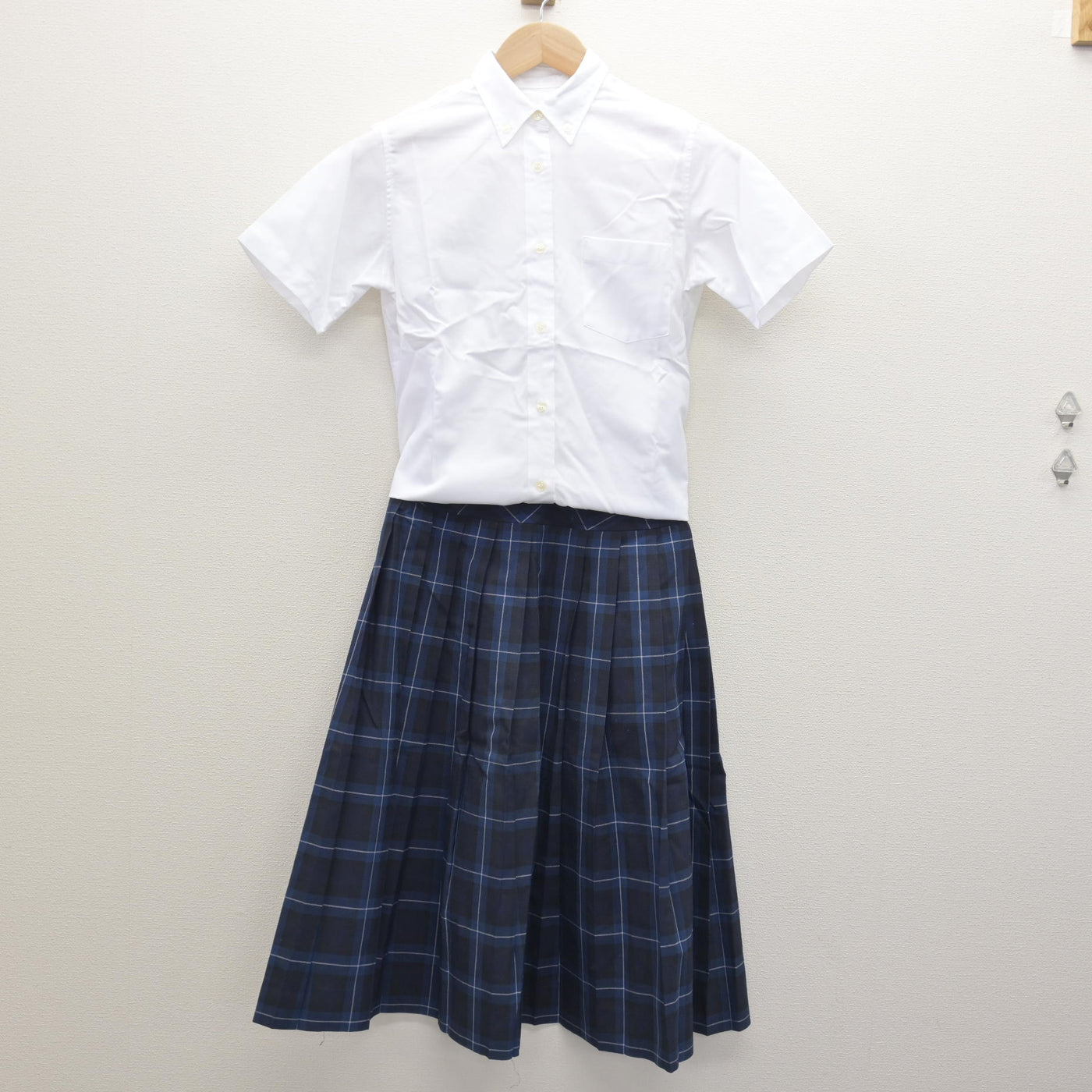 中古】福岡県 福岡講倫館高等学校 女子制服 2点 (シャツ・スカート 