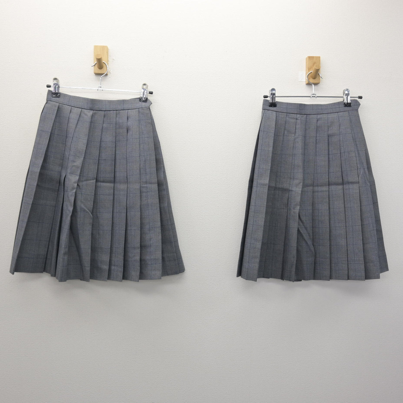 中古】大阪府 近畿大学附属高等学校 女子制服 4点 (ブレザー・スカート