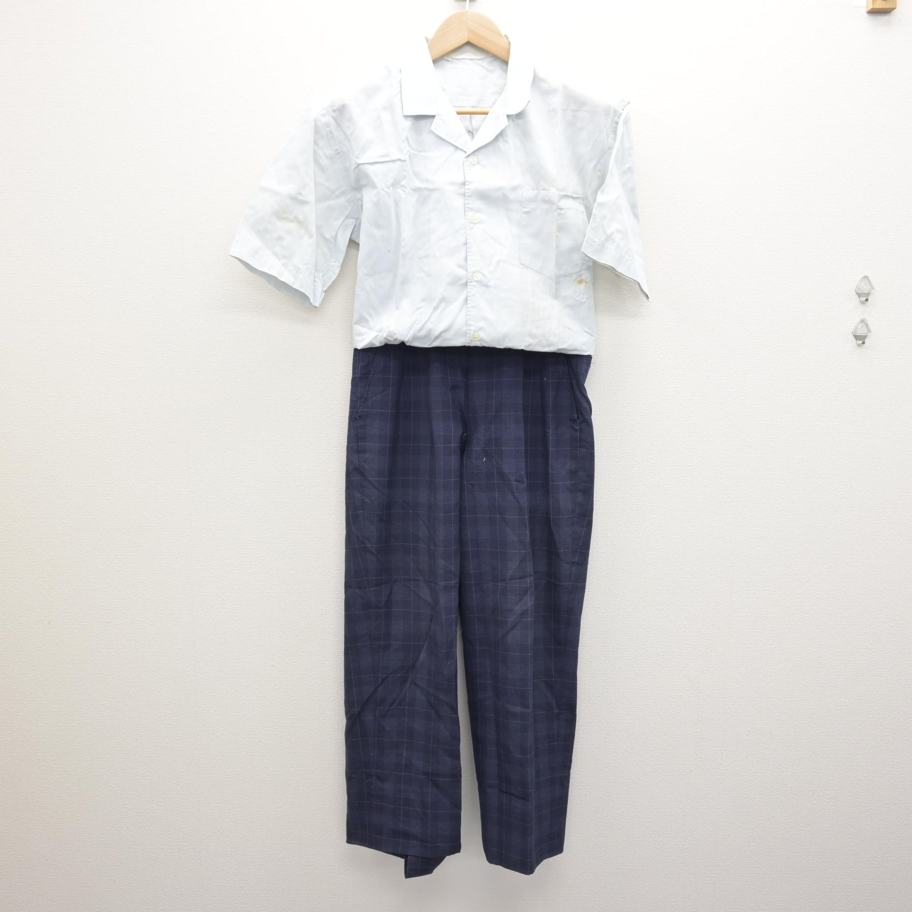 三重県立四日市高等学校　制服中古　男子用 中古】三重県 四日市高等学校 男子制服 3点 (シャツ・ズボン) sf123998