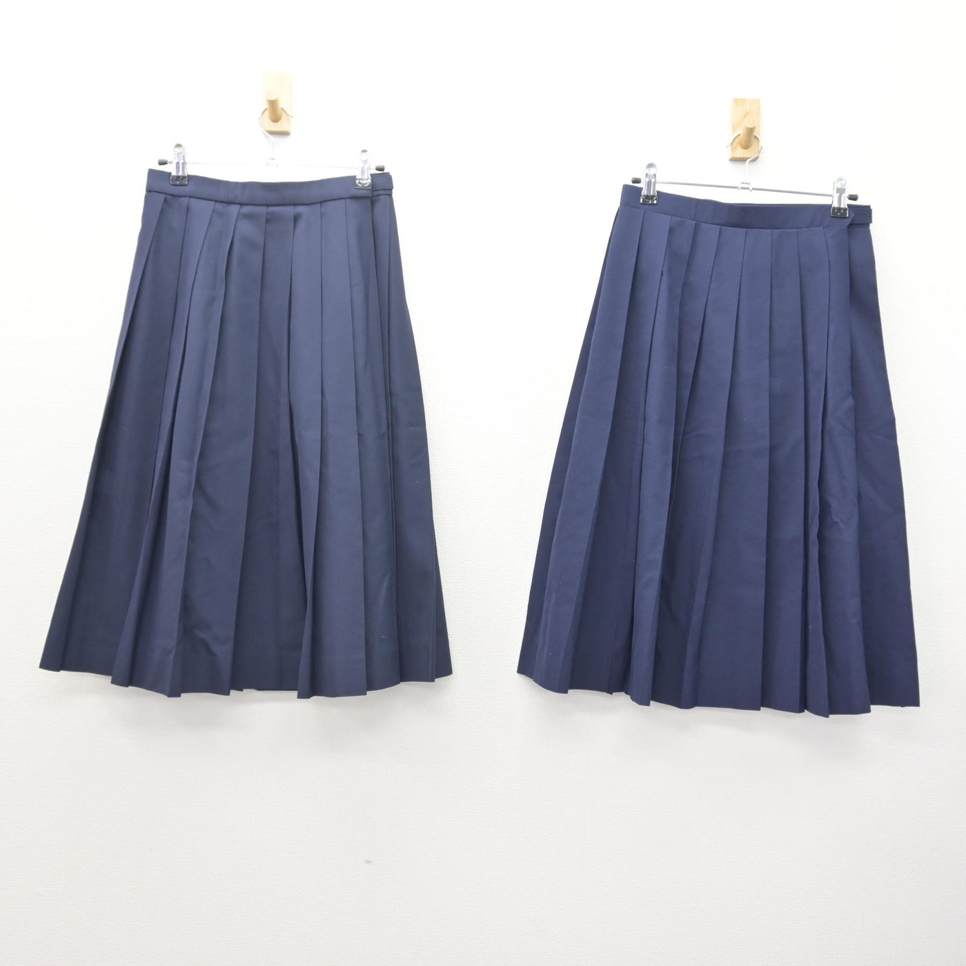 中古】新潟県 宮浦中学校 女子制服 4点 (ブレザー・スカート・スカート