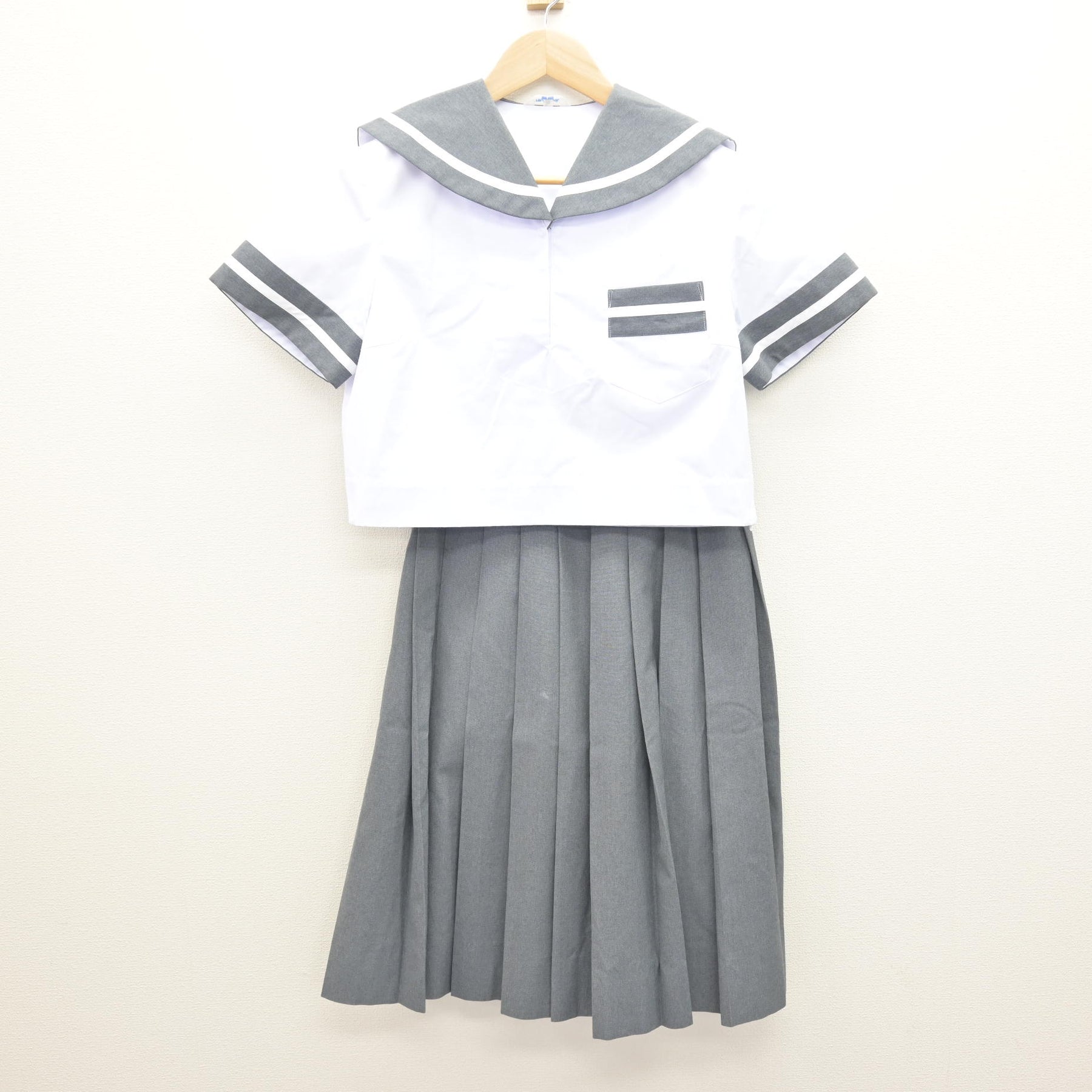 中古】熊本県 八代市立第一中学校 女子制服 2点 (セーラー服・スカート