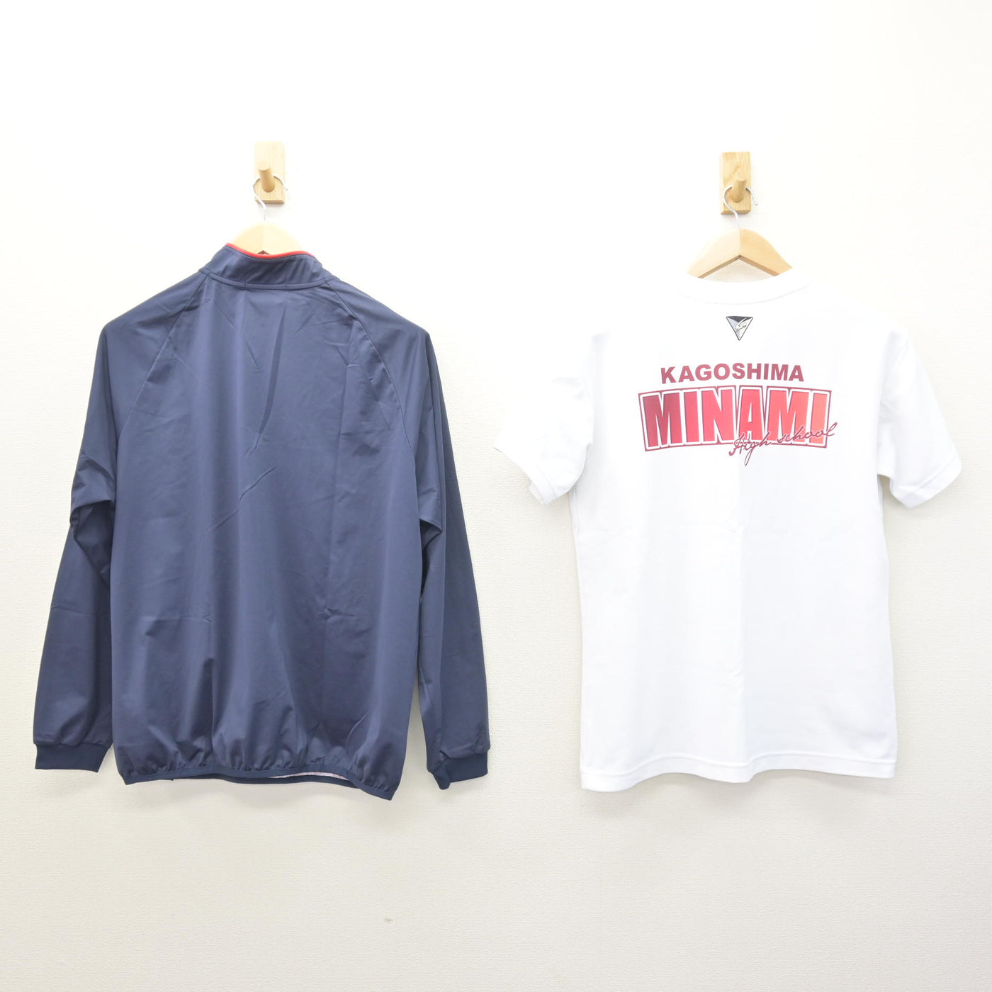 中古】鹿児島県 鹿児島南高等学校 女子制服 2点 (ジャージ 上・体操服 
