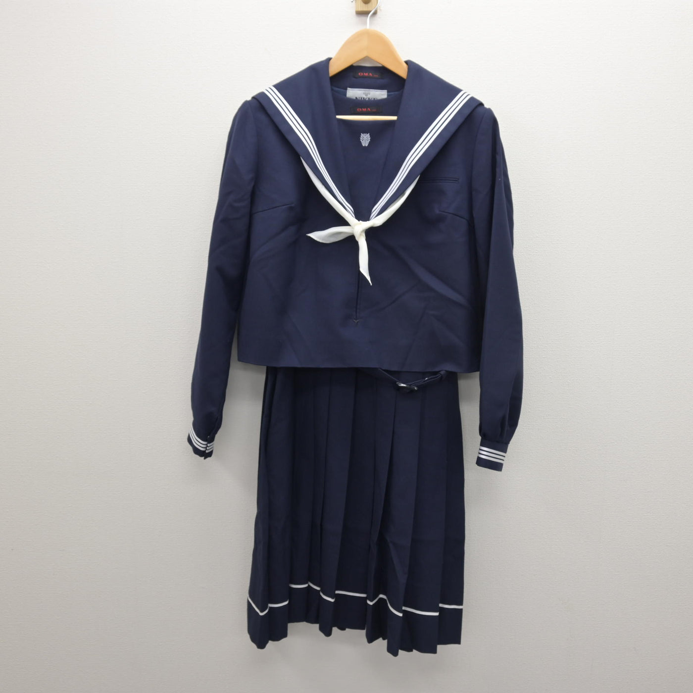 中古】佐賀県 佐賀大学教育学部附属中学校 女子制服 3点 (セーラー服 