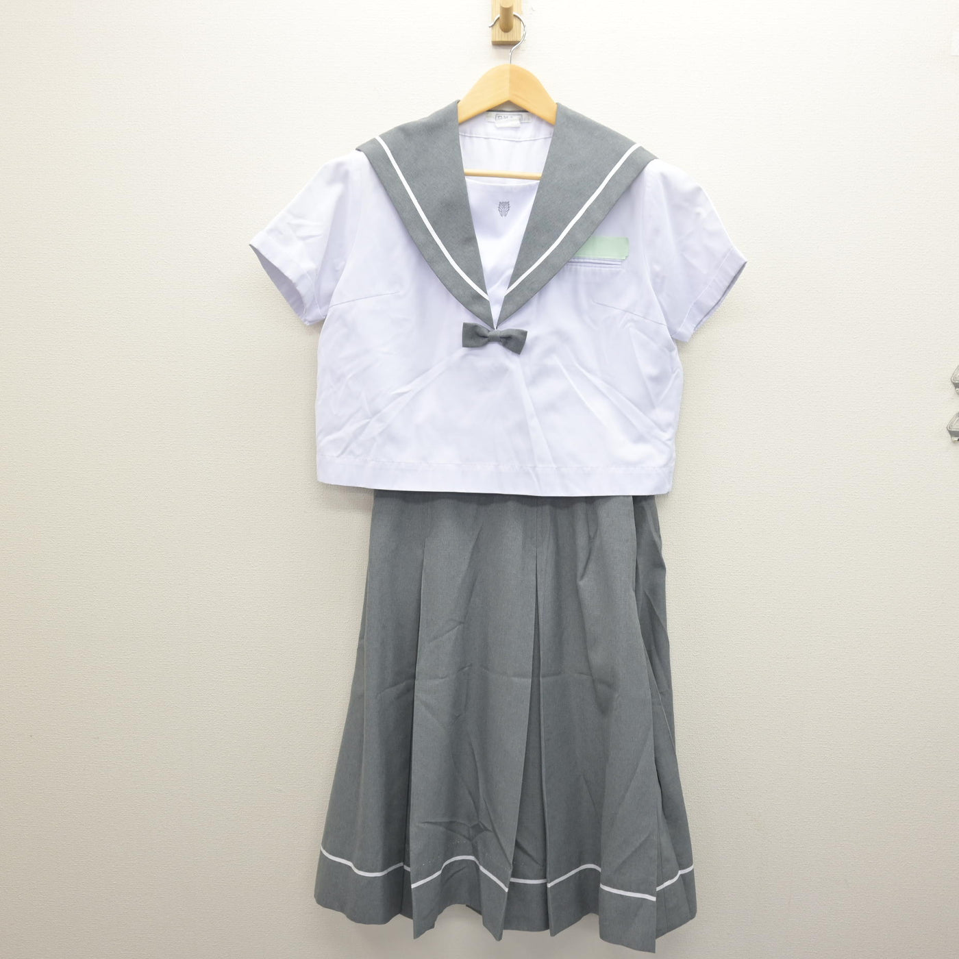 中古】佐賀県 佐賀大学教育学部附属中学校 女子制服 3点 (セーラー服