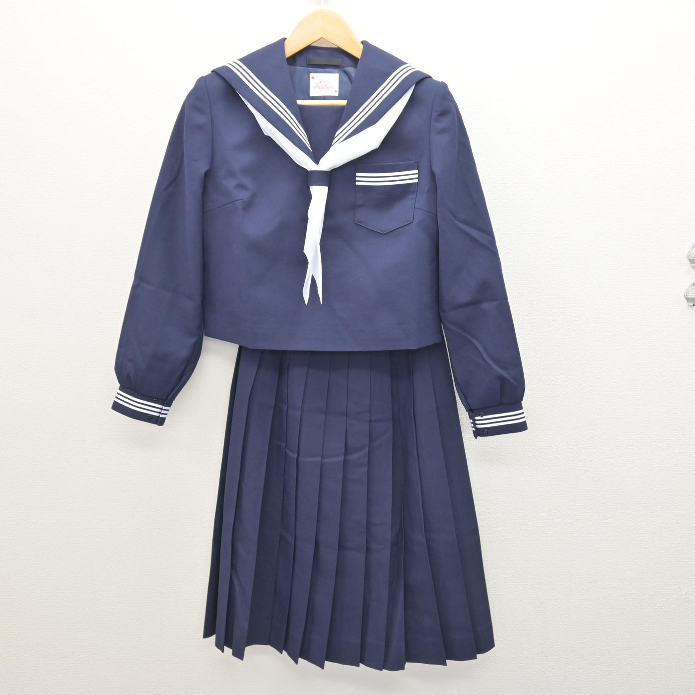 中古】広島県 宮浦中学校 女子制服 4点 (セーラー服・スカート