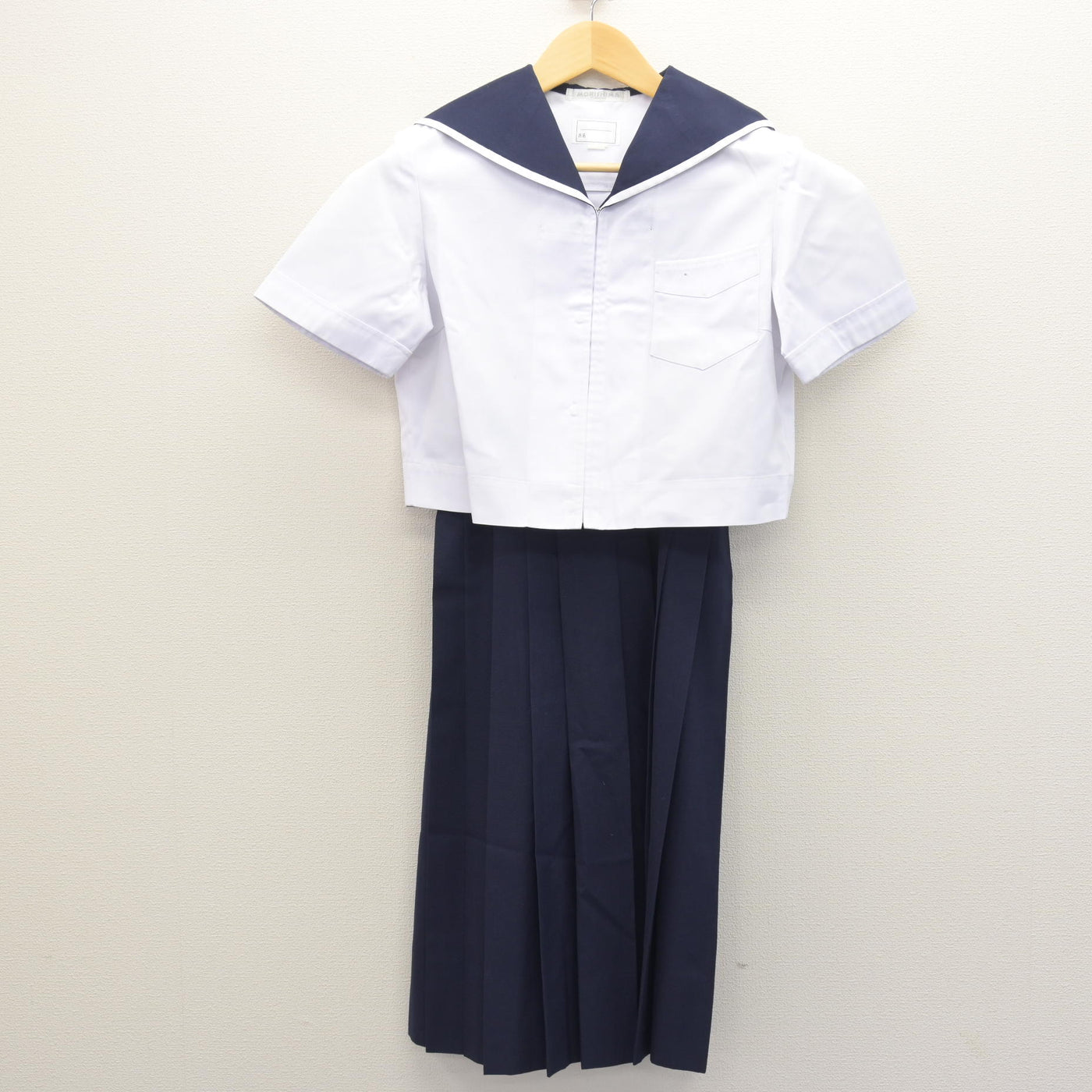 中古】福岡県 福岡教育大学附属福岡中学校 女子制服 2点 (セーラー服
