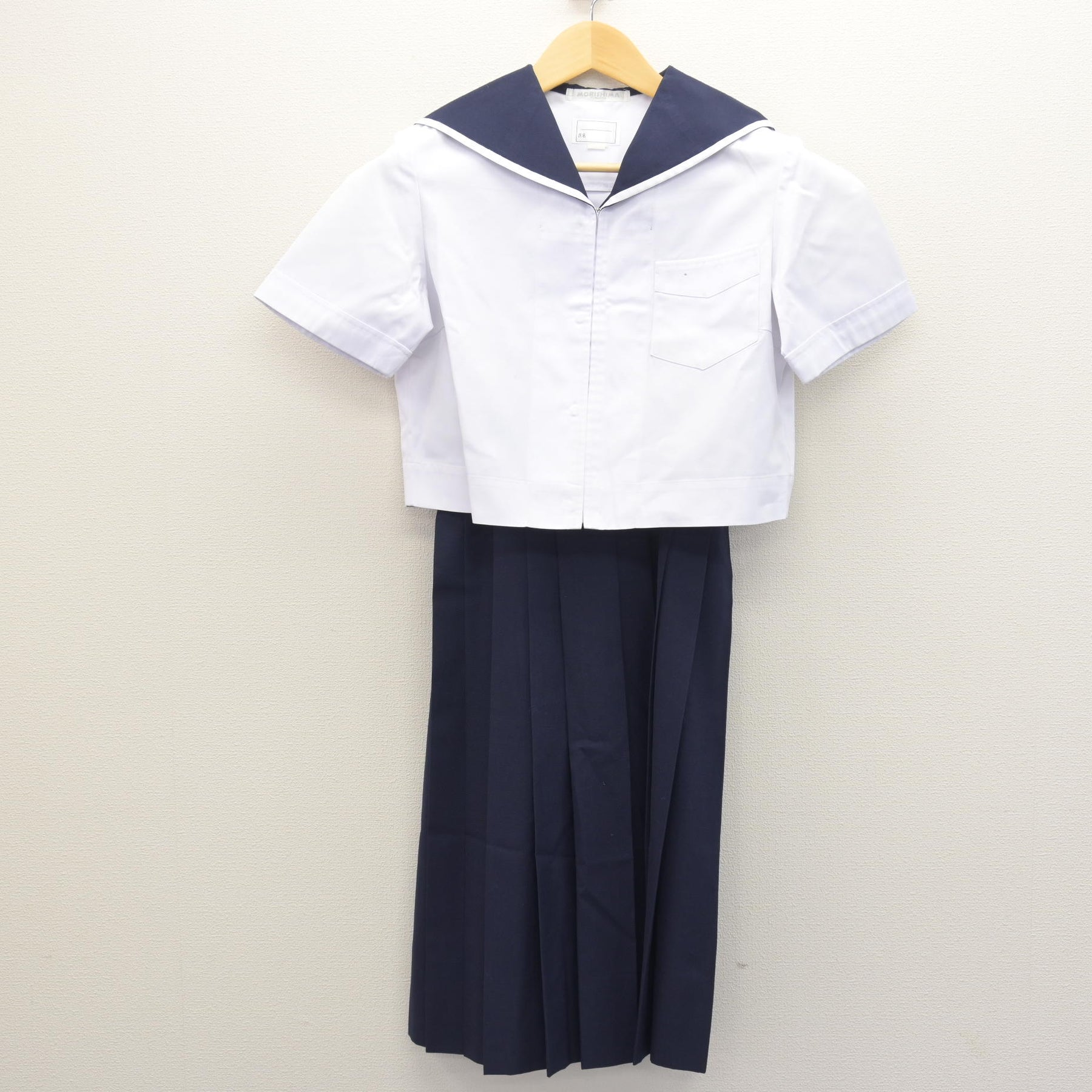 中古】福岡県 福岡教育大学附属福岡中学校 女子制服 2点 (セーラー服