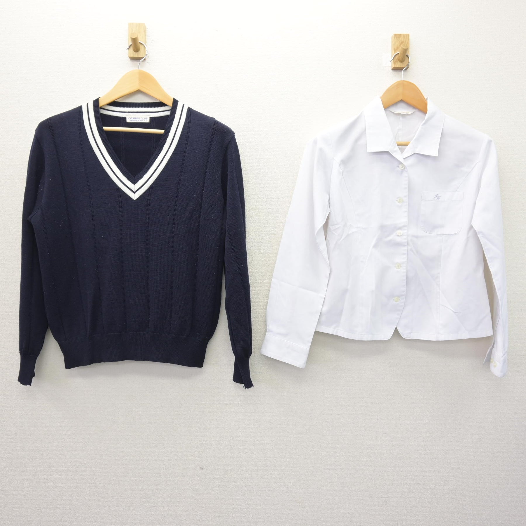 【中古】福井県 仁愛女子高等学校/旧制服 女子制服 2点 (ニット・シャツ) sf125039 | 中古制服通販パレイド