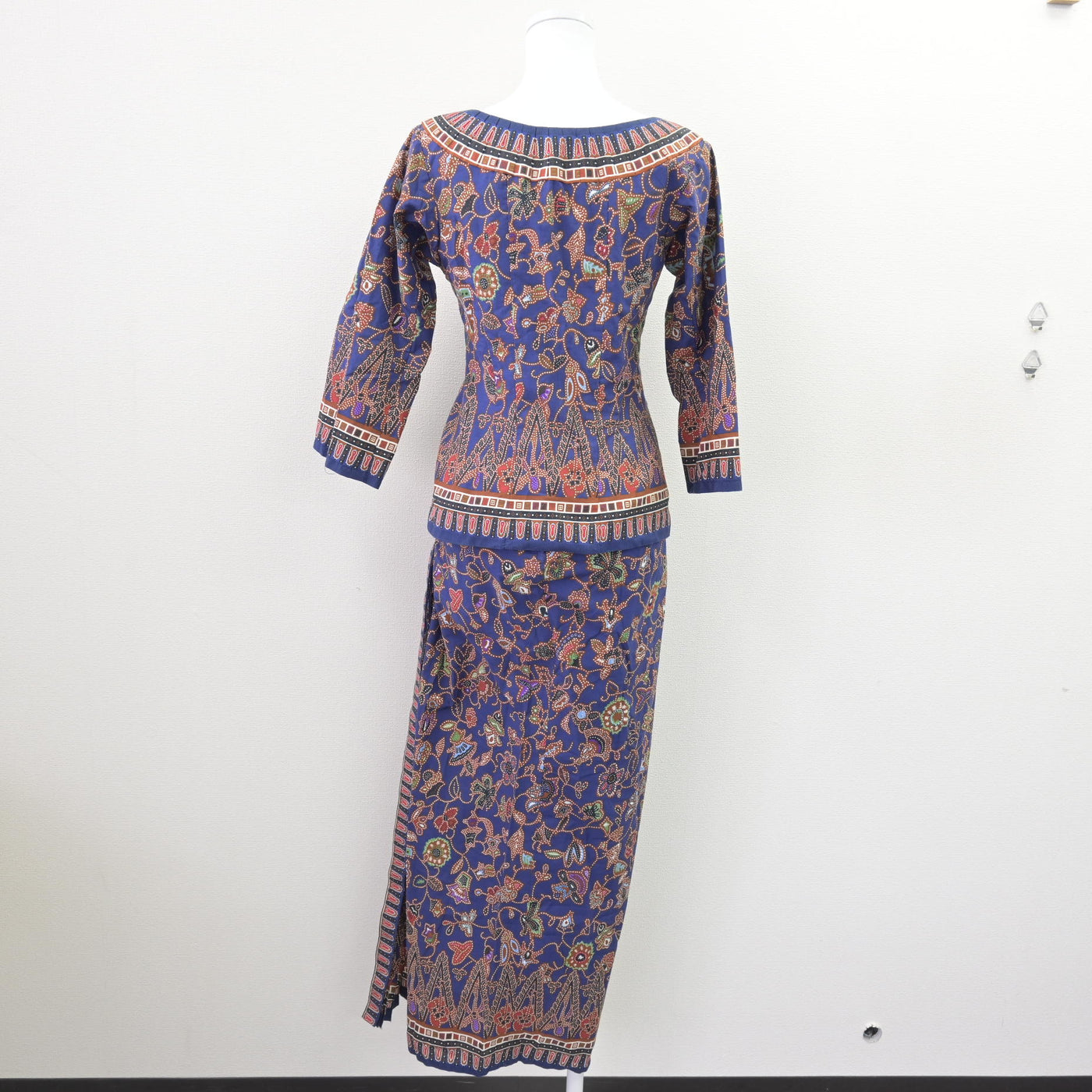 中古】 シンガポール航空 女子制服 2点 (ブラウス・スカート) sf125074