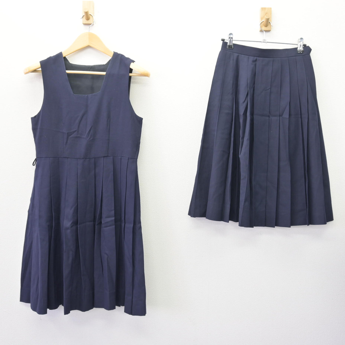 中古】東京都 大妻中野中学校 女子制服 4点 (セーラー服・ジャンパー