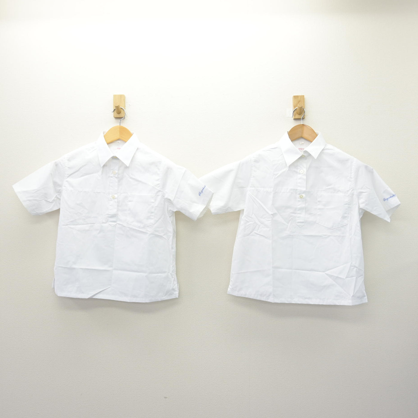 中古】千葉県 志学館中等部・志学館高等部 女子制服 2点 (シャツ 