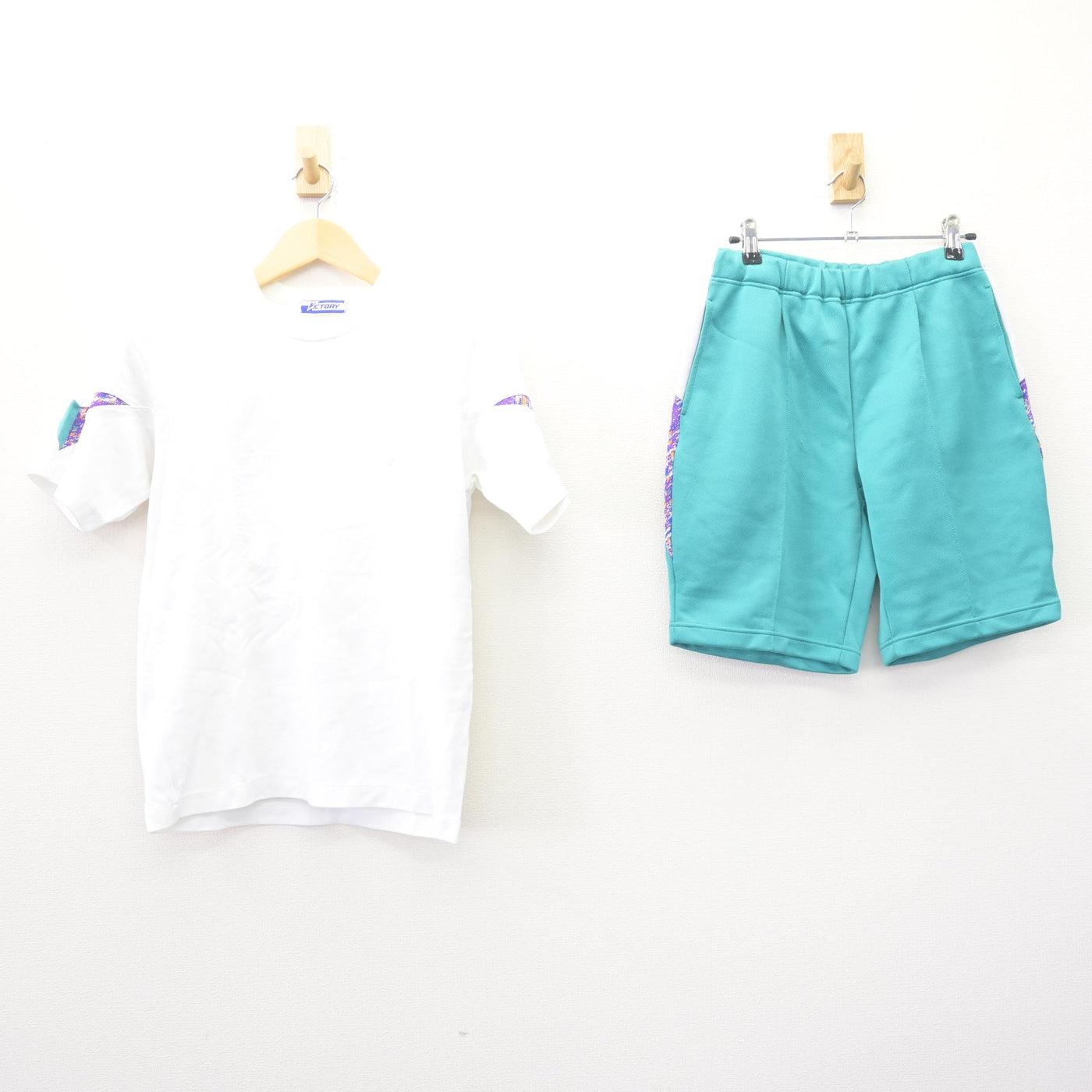 中古】大阪府 四天王寺中学校・高等学校 女子制服 2点 (体操服 上 