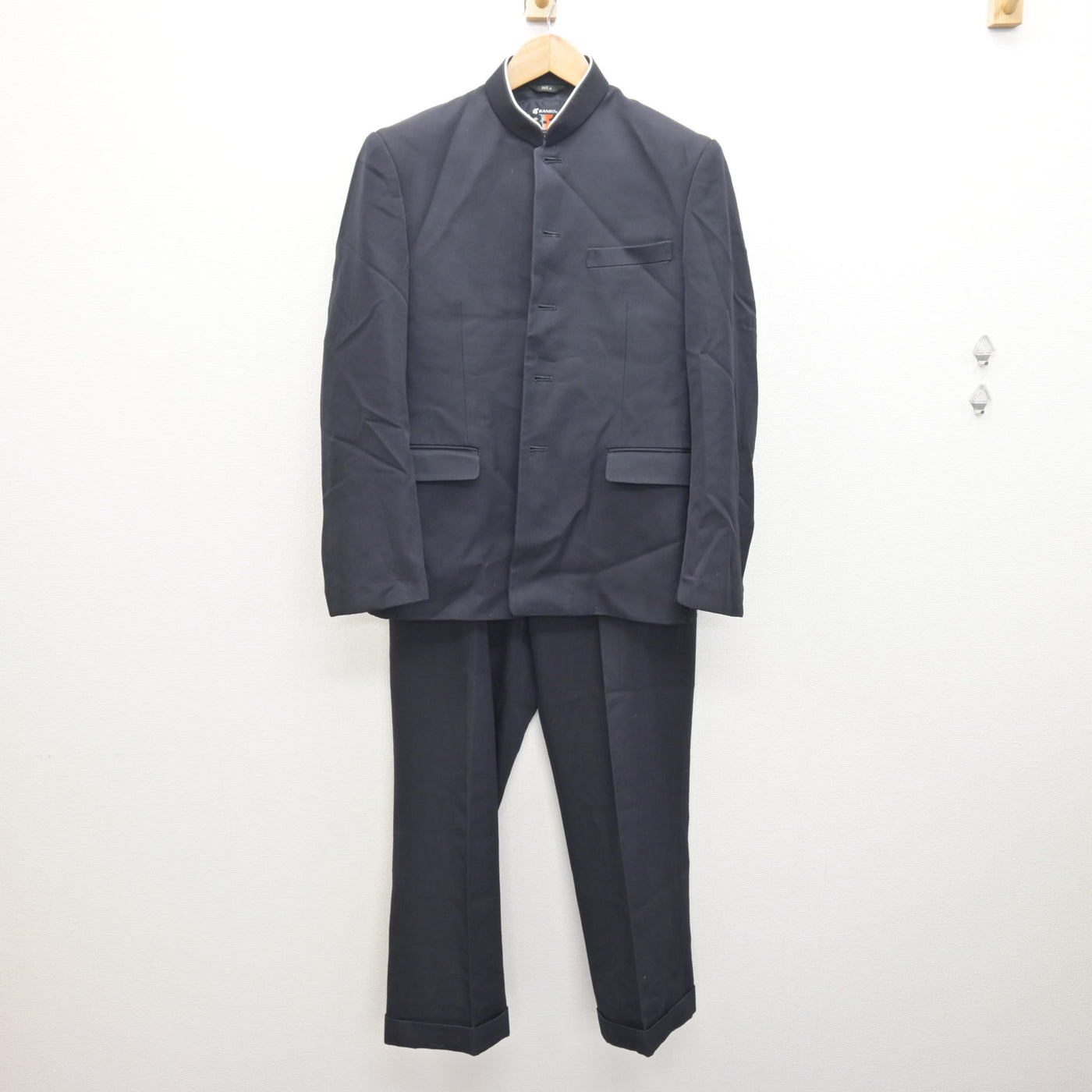 中古】千葉県 松戸六実高等学校/旧制服 男子制服 2点 (学ラン・ズボン 中古】千葉県 松戸六実高等学校/旧制服 男子制服 2点 (学ラン・ズボン