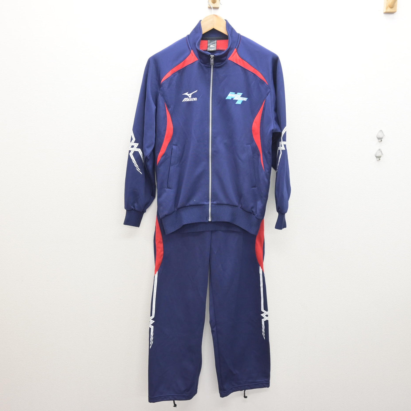中古】埼玉県 花咲徳栄高等学校 女子制服 2点 (ジャージ 上・ジャージ