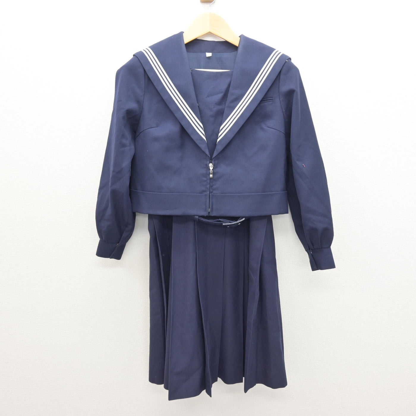 中古】福岡県 上津役中学校 女子制服 2点 (セーラー服・ジャンパー