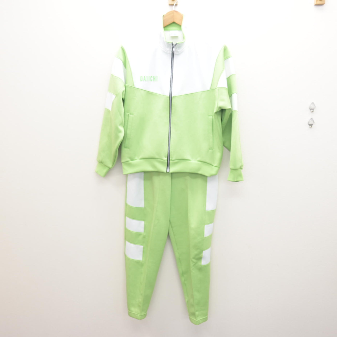 中古】福岡県 第一薬科大学付属高等学校 女子制服 2点 (ジャージ 上