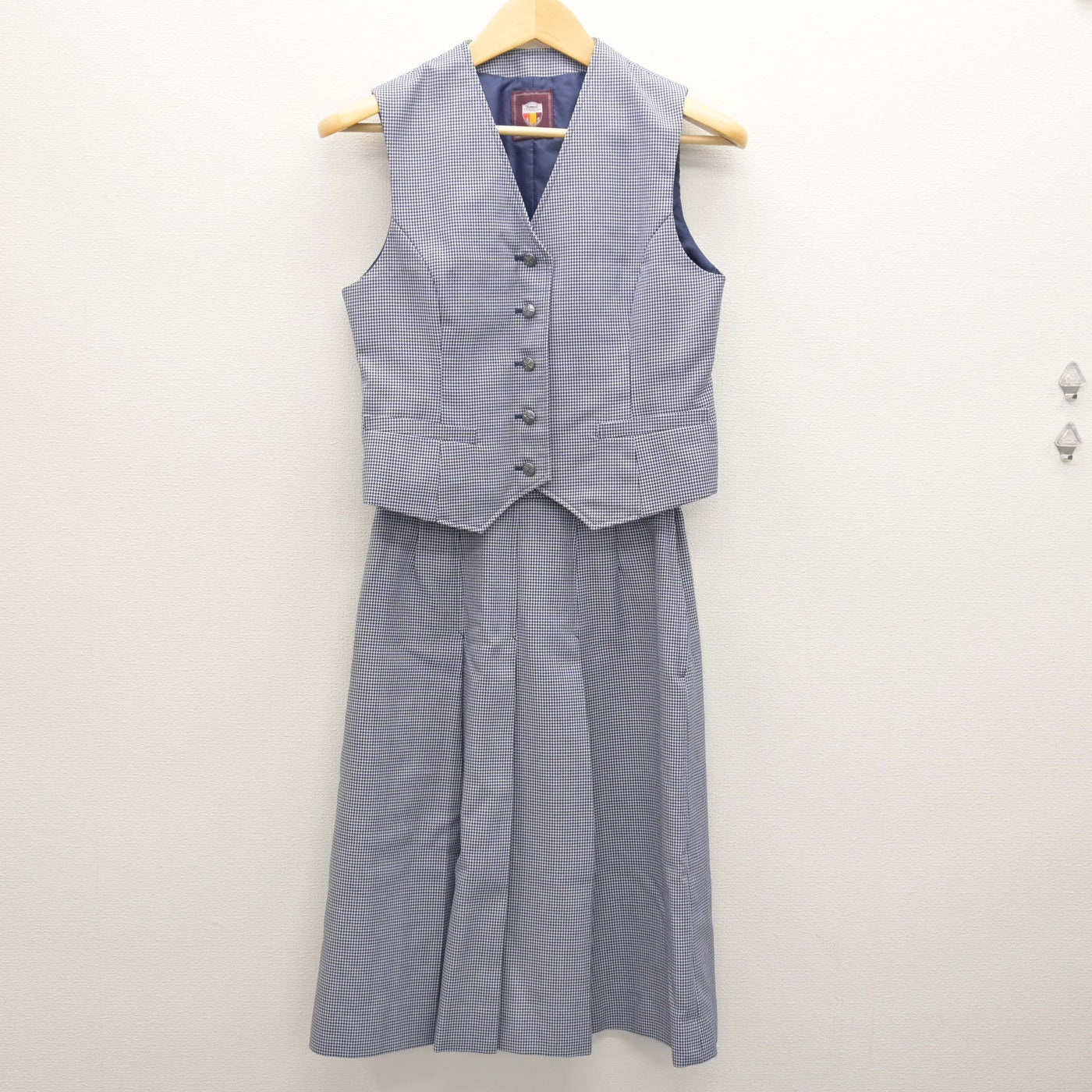 中古】北海道 陵北中学校 女子制服 4点 (ブレザー・ベスト・スカート