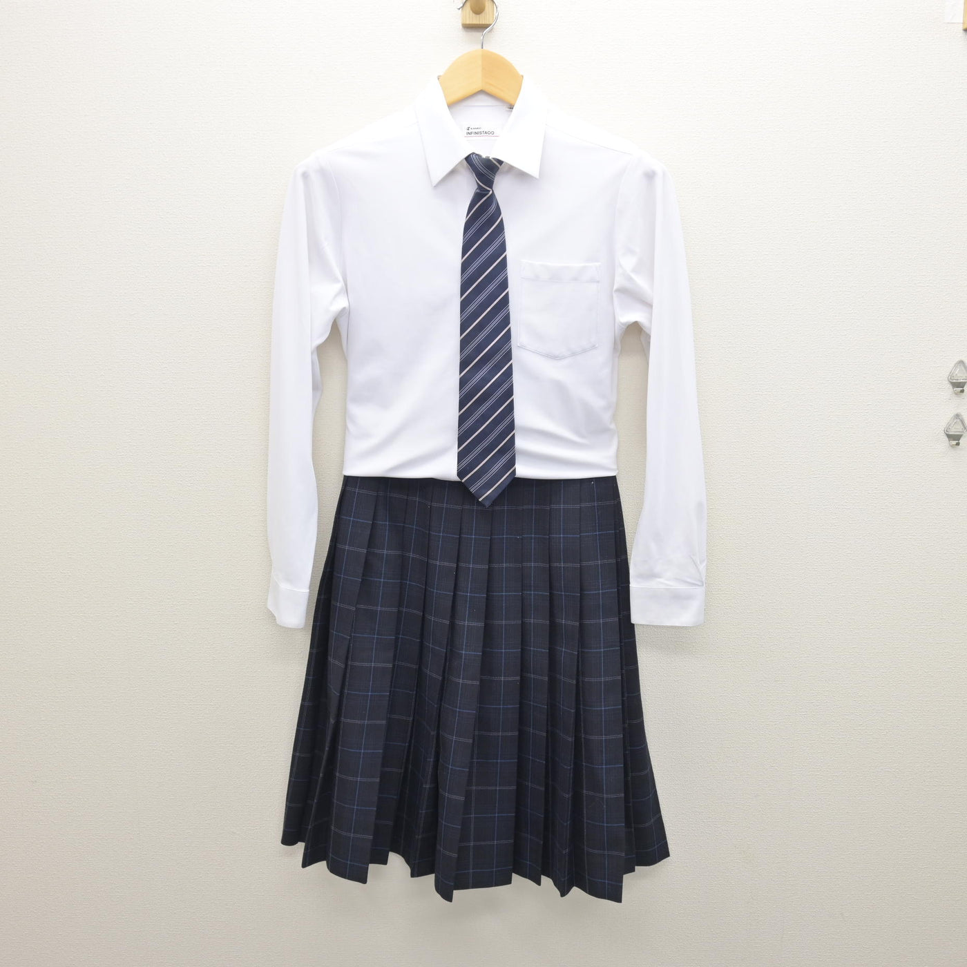 中古】栃木県 鹿沼市立東中学校 女子制服 4点 (ブレザー・シャツ 