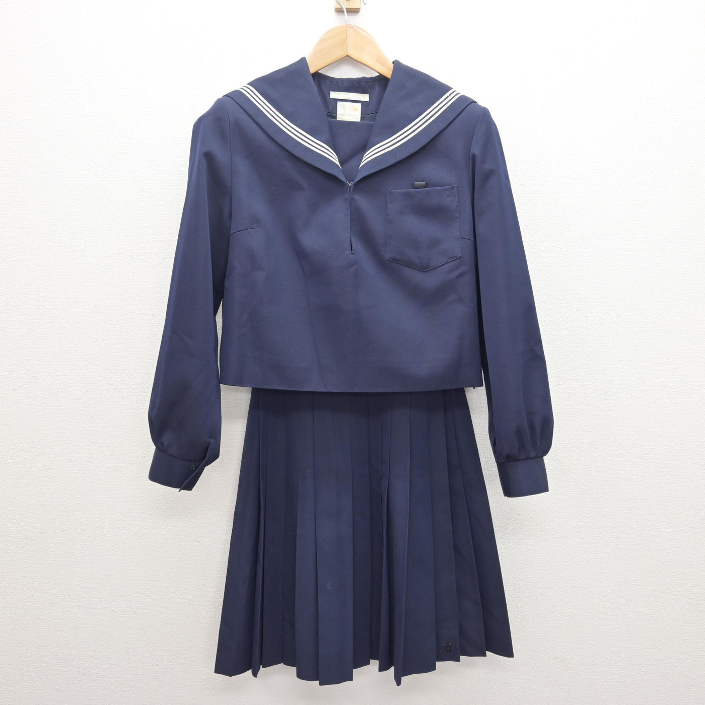 セーラー服　碧南　校章 中古】愛知県 碧南高等学校 女子制服 2点 (セーラー服・スカート