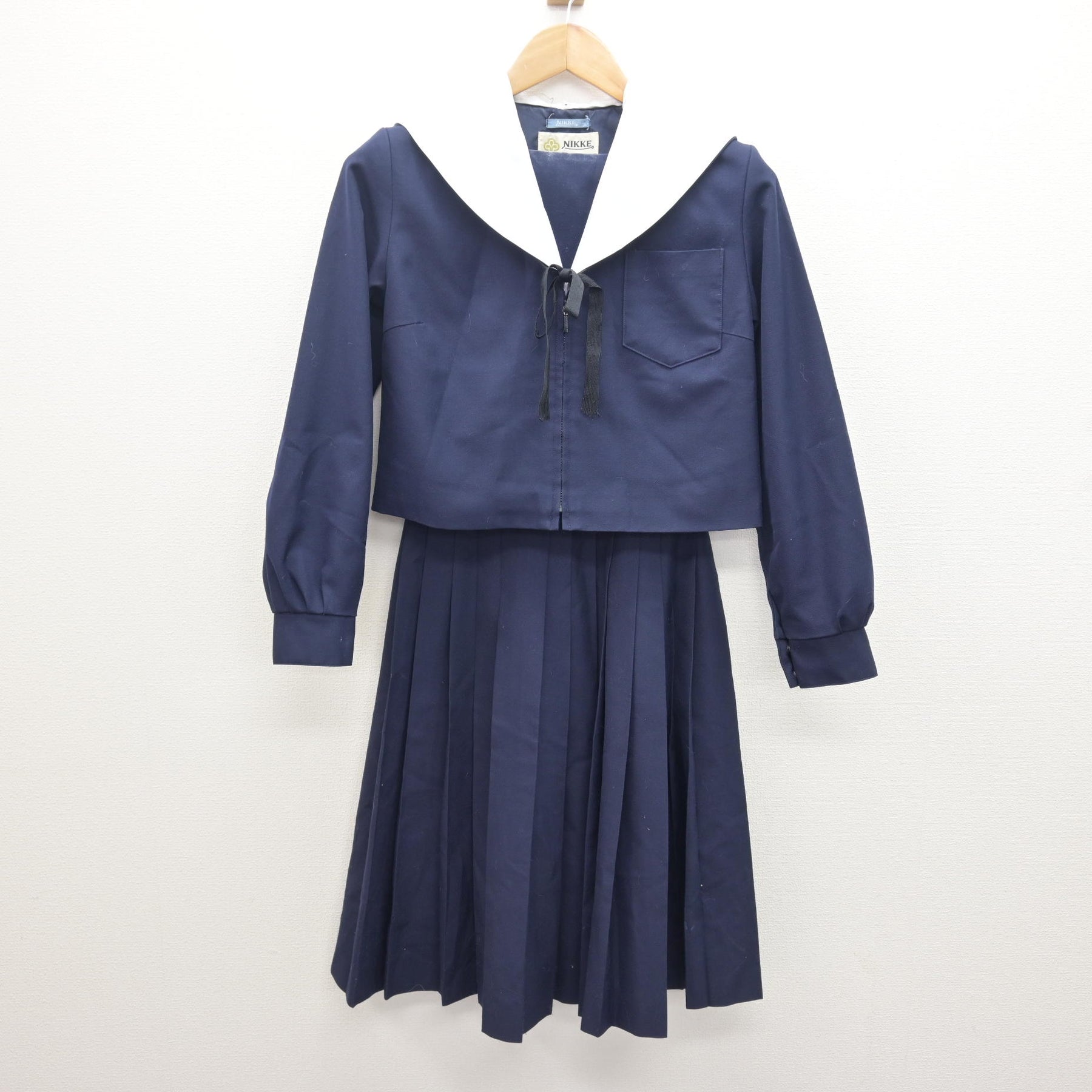 【中古】愛知県 宮中学校 女子制服 3点 (セーラー服・スカート) sf126542 | 中古制服通販パレイド