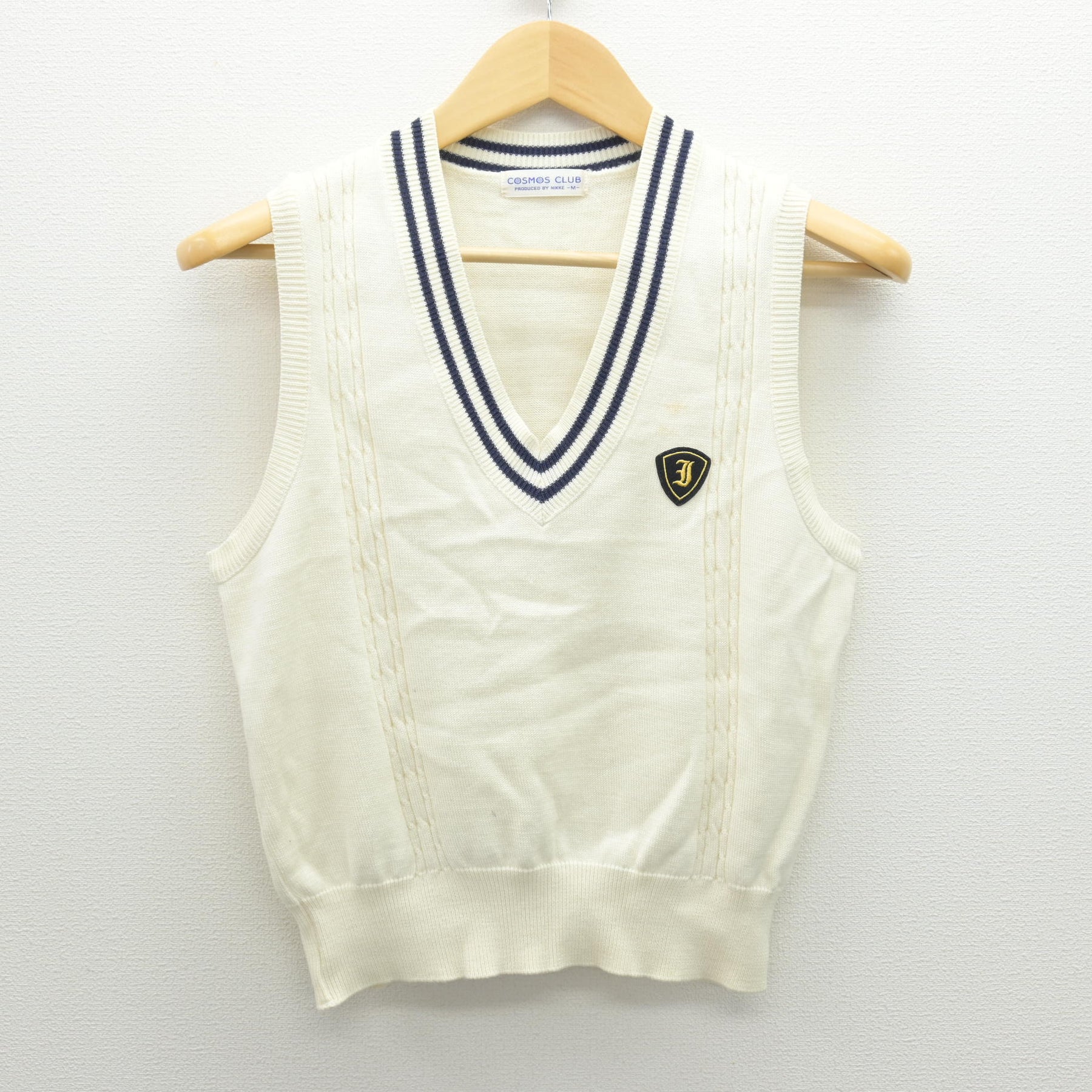 中古】愛知県 岩倉総合高等学校 女子制服 2点 (ニットベスト・スカート 中古】愛知県 岩倉総合高等学校 女子制服 2点 (ニットベスト・スカート