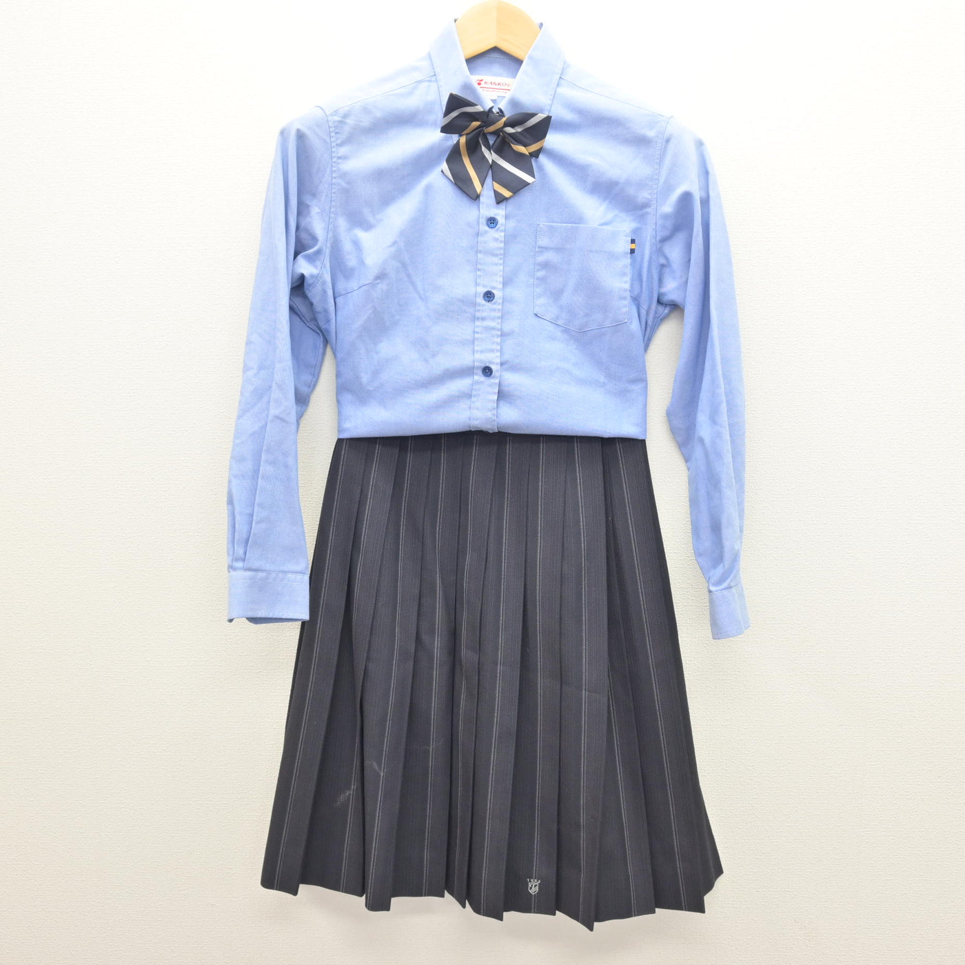 中古】大阪府 刀根山高等学校 女子制服 5点 (ブレザー・ニット・シャツ 