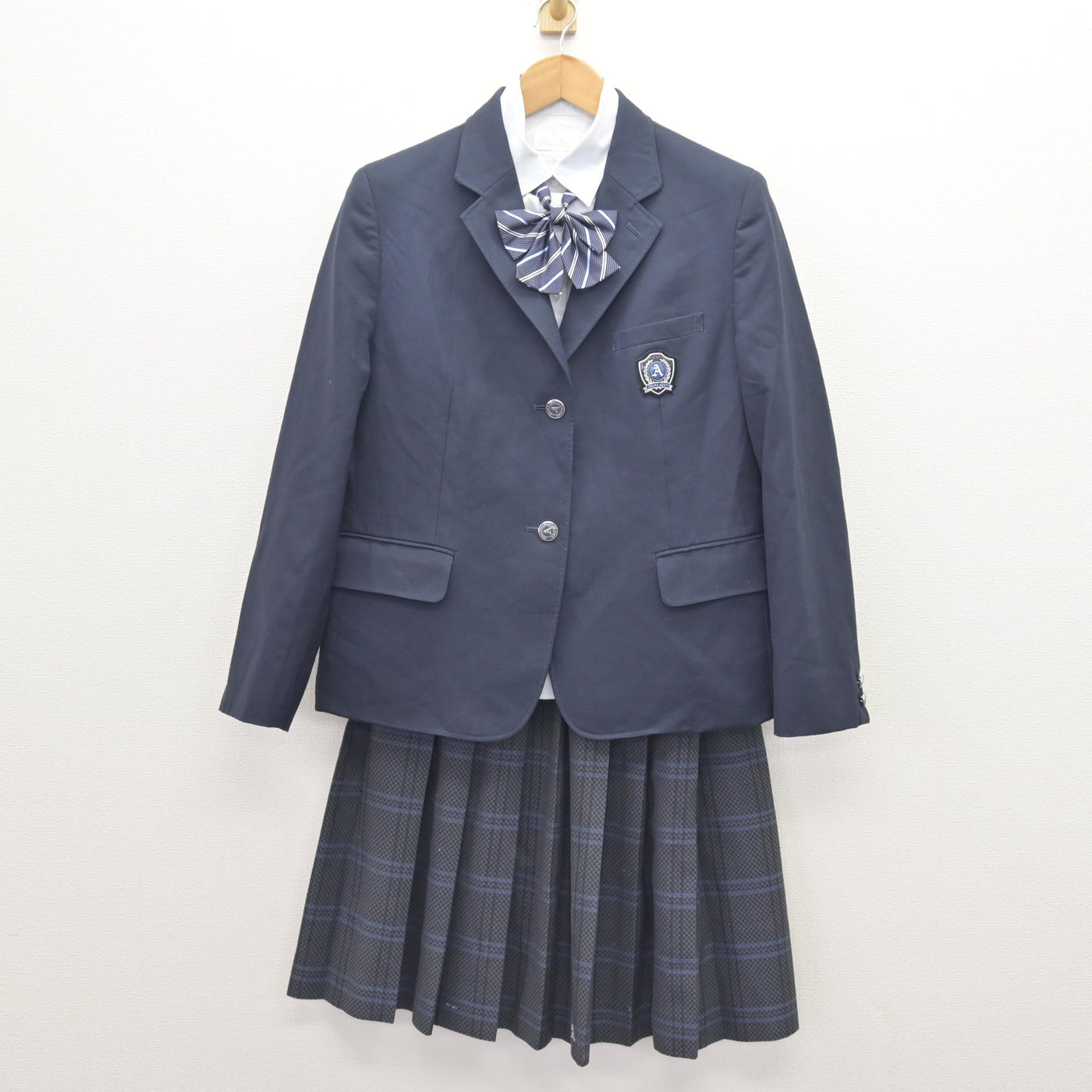 女子制服 旭高校 神奈川 ジャージ 大至急この制服は神奈川県の旭高校 