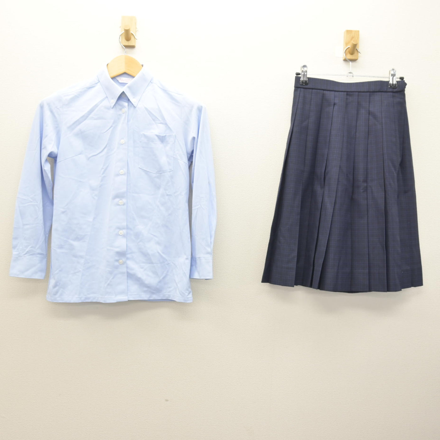 中古】福岡県 福岡市内中学標準服 女子制服 2点 (シャツ・スカート