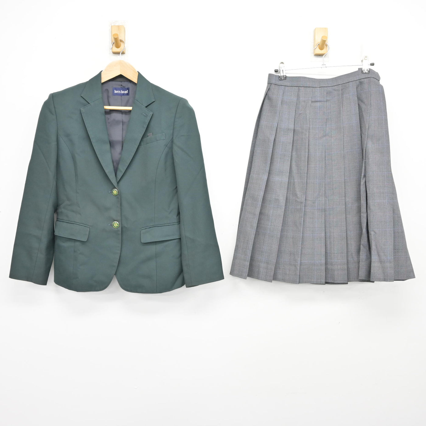 中古】秋田県 御所野学院中学校 女子制服 2点 (ブレザー・スカート