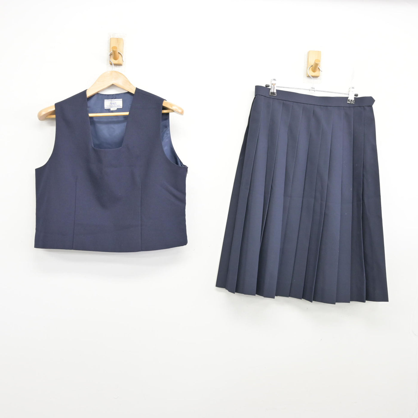 中古】栃木県 日光市立東中学校 女子制服 2点 (ベスト・スカート 