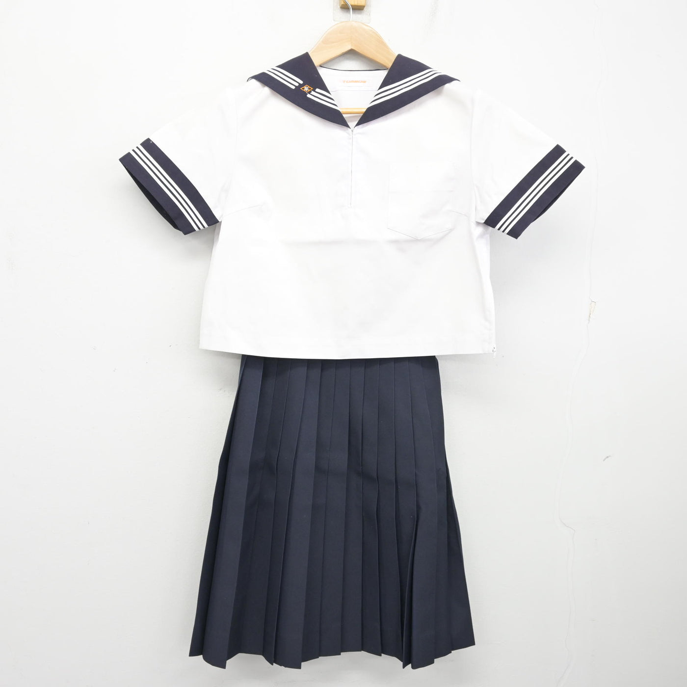 中古】香川県 牟礼中学校 女子制服 3点 (セーラー服・スカート